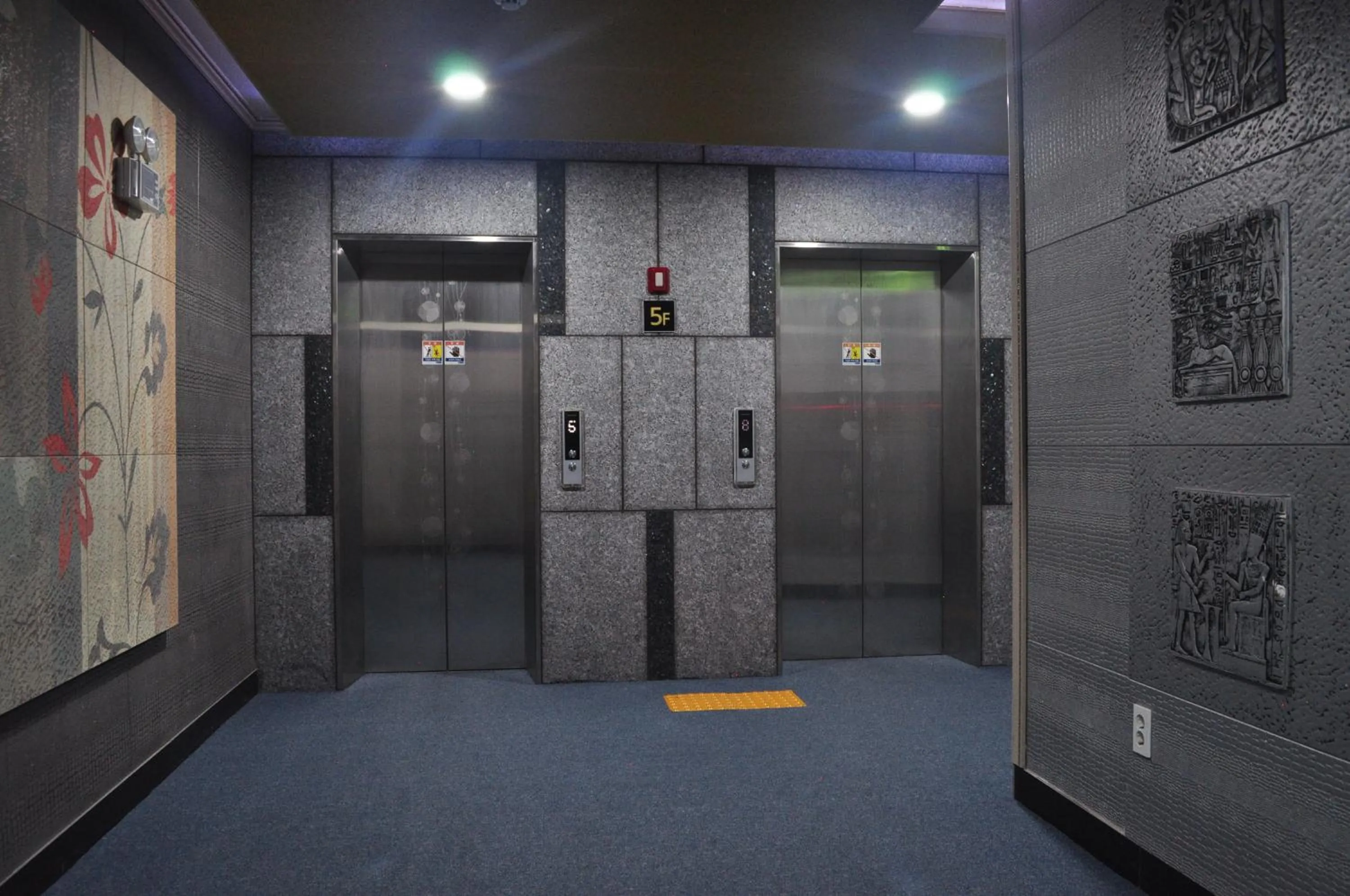 elevator in HOUND Hotel Sangmu