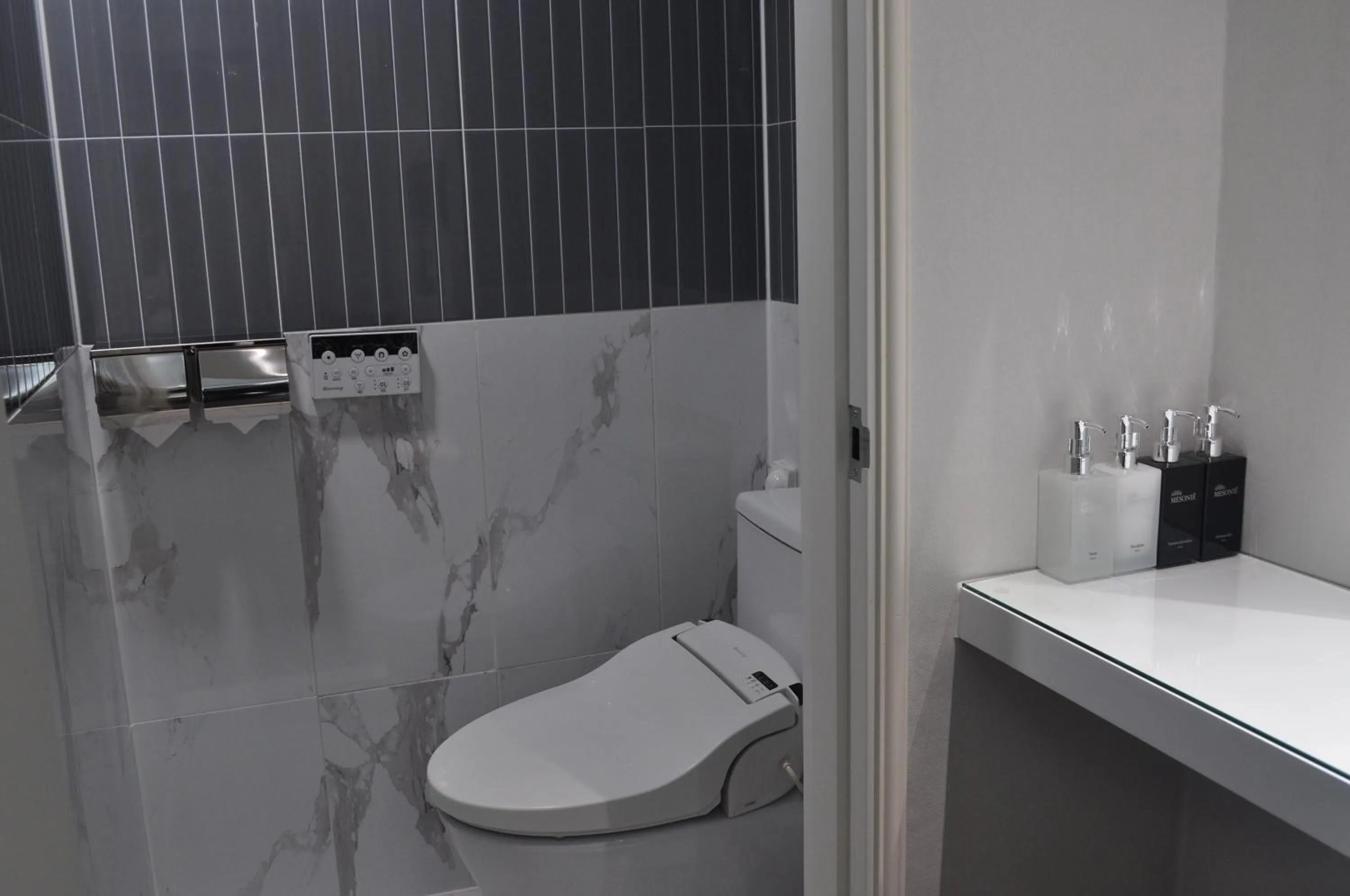 Shower in HOUND Hotel Sangmu