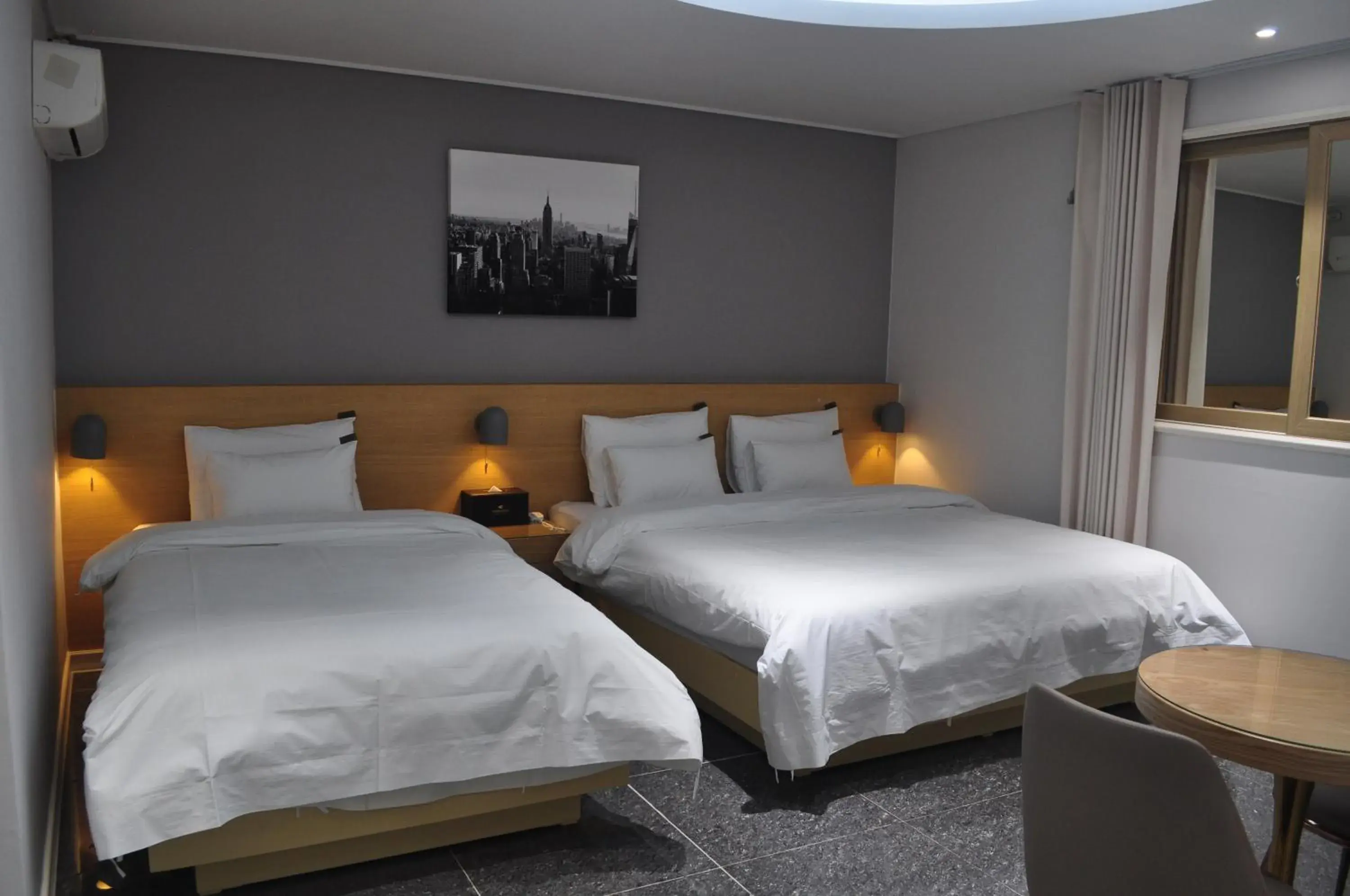 Superior Twin Room in HOUND Hotel Sangmu Superior Twin Room in HOUND Hotel Sangmu