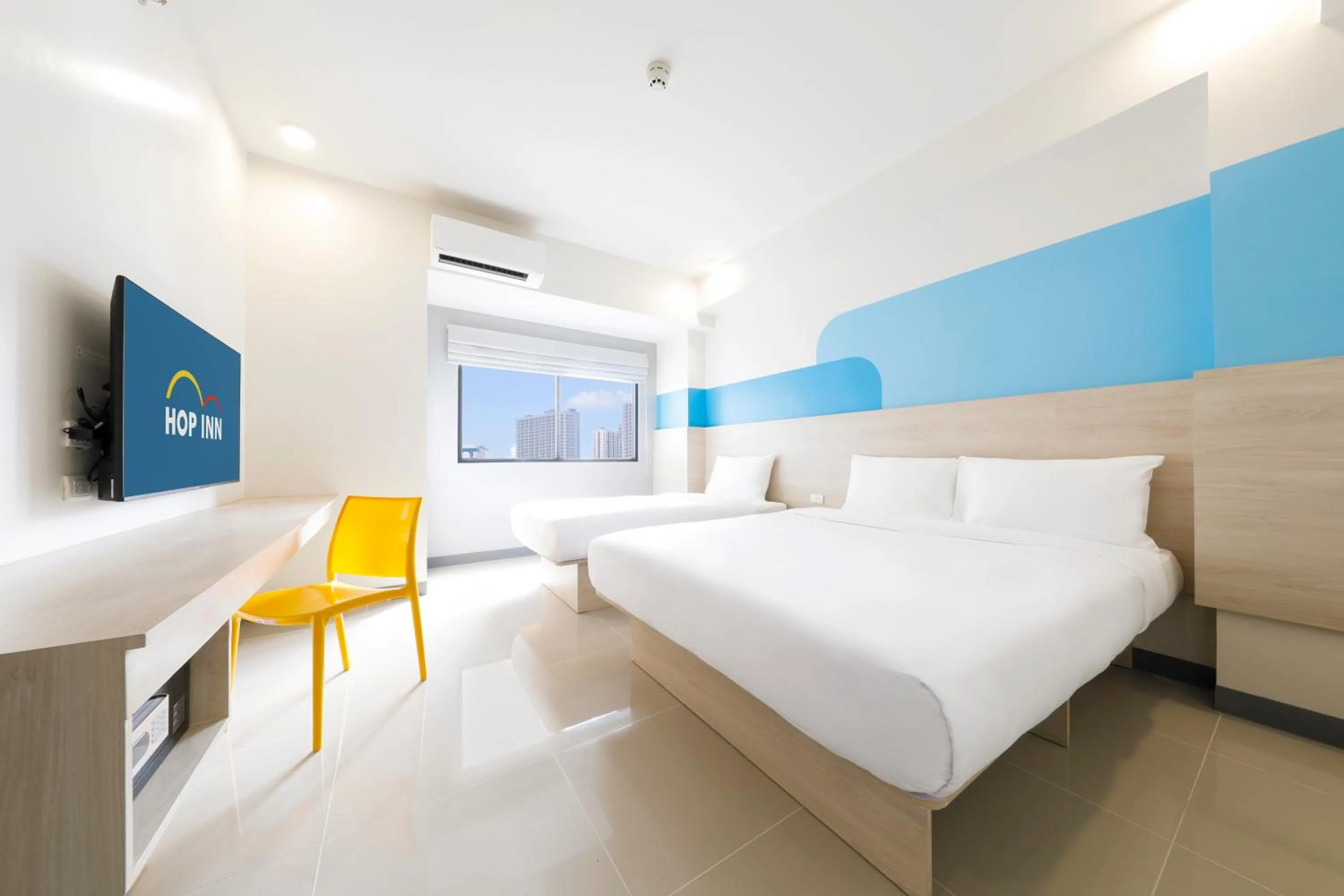 Bed in Hop Inn Hotel North EDSA Quezon City