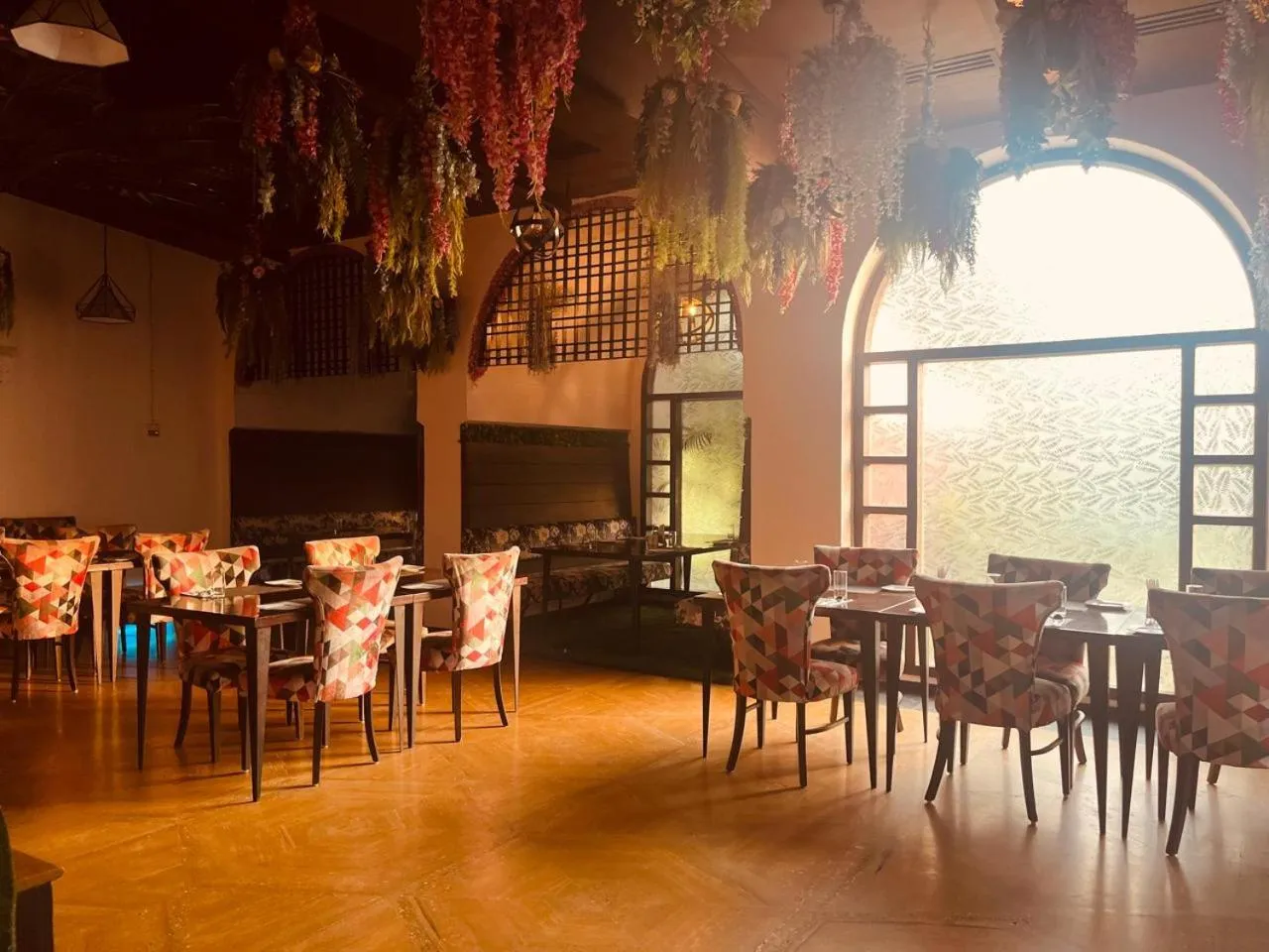 Restaurant/places to eat in Goa Country Club By Pearl Near Udyog vihar Yashobhoomi