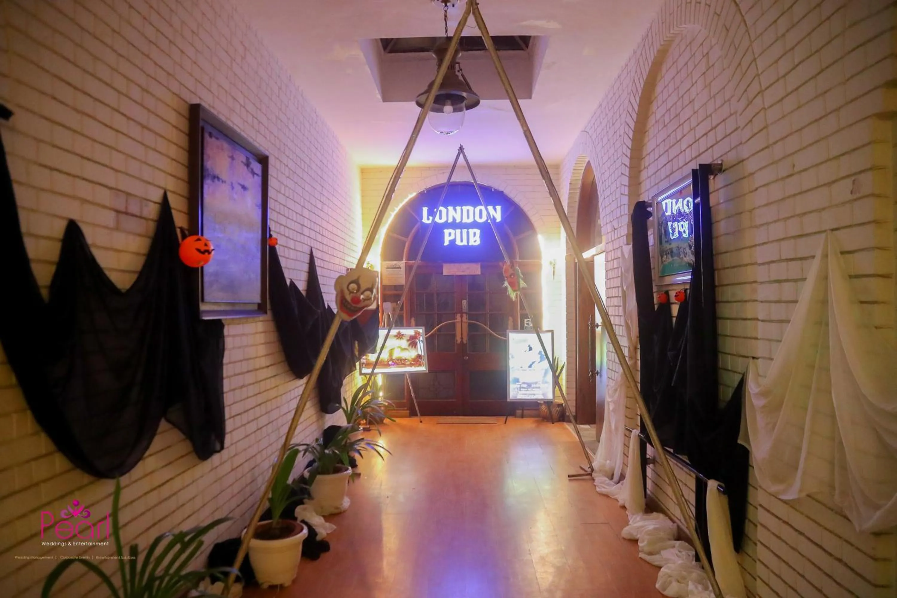 Lounge or bar in Goa Country Club By Pearl Near Udyog vihar Yashobhoomi