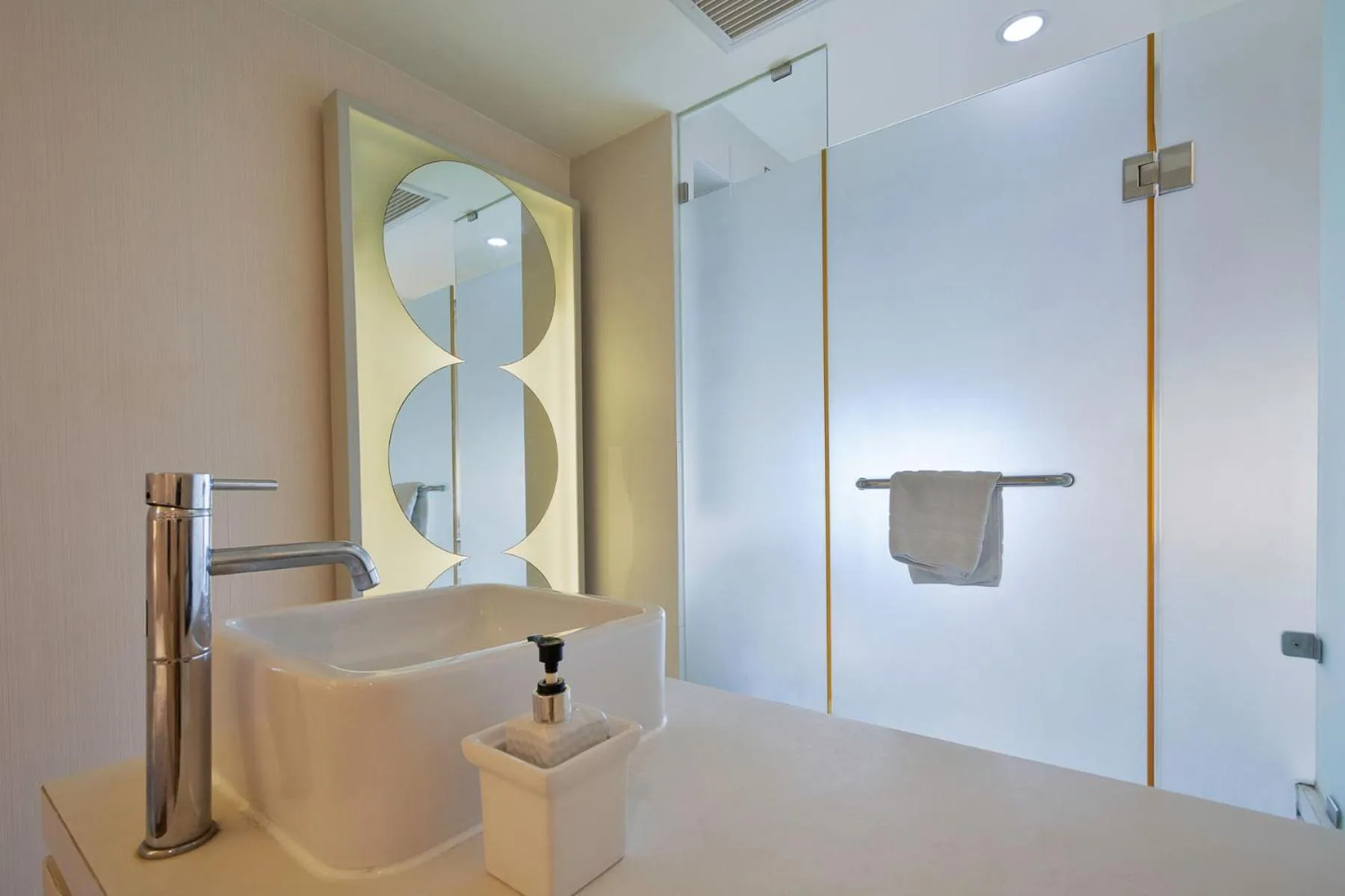 Bathroom in Metacity Bangkok