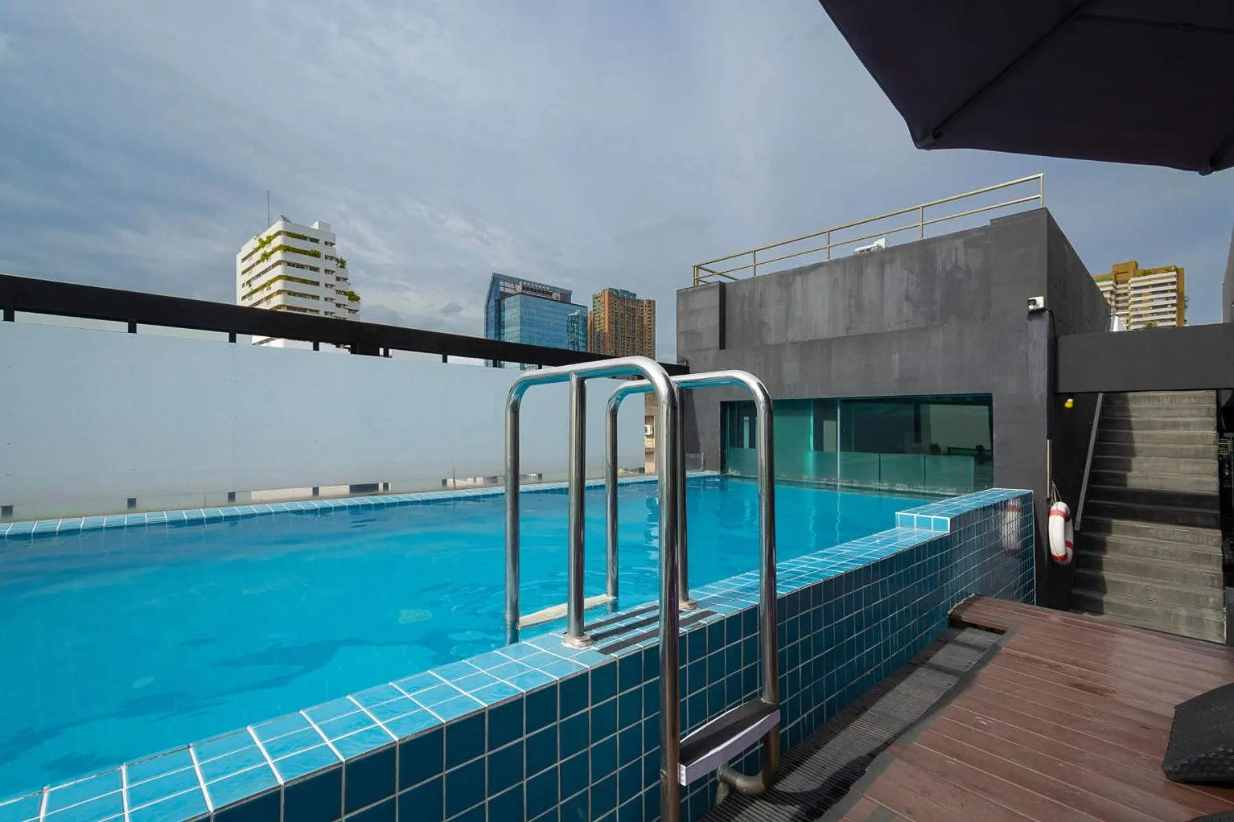Pool view in Metacity Bangkok