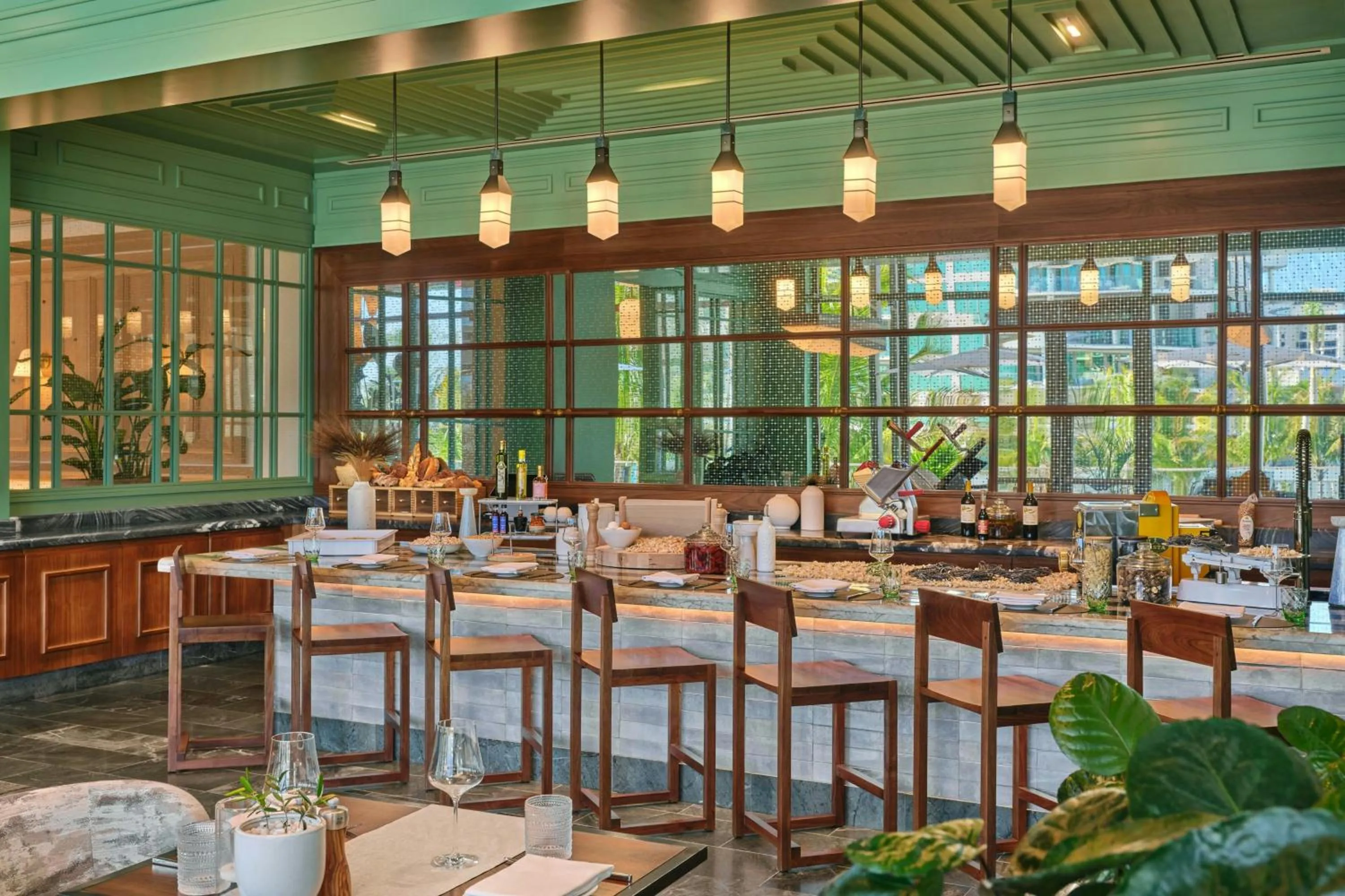 Lounge or bar in The St. Regis Longboat Key Resort