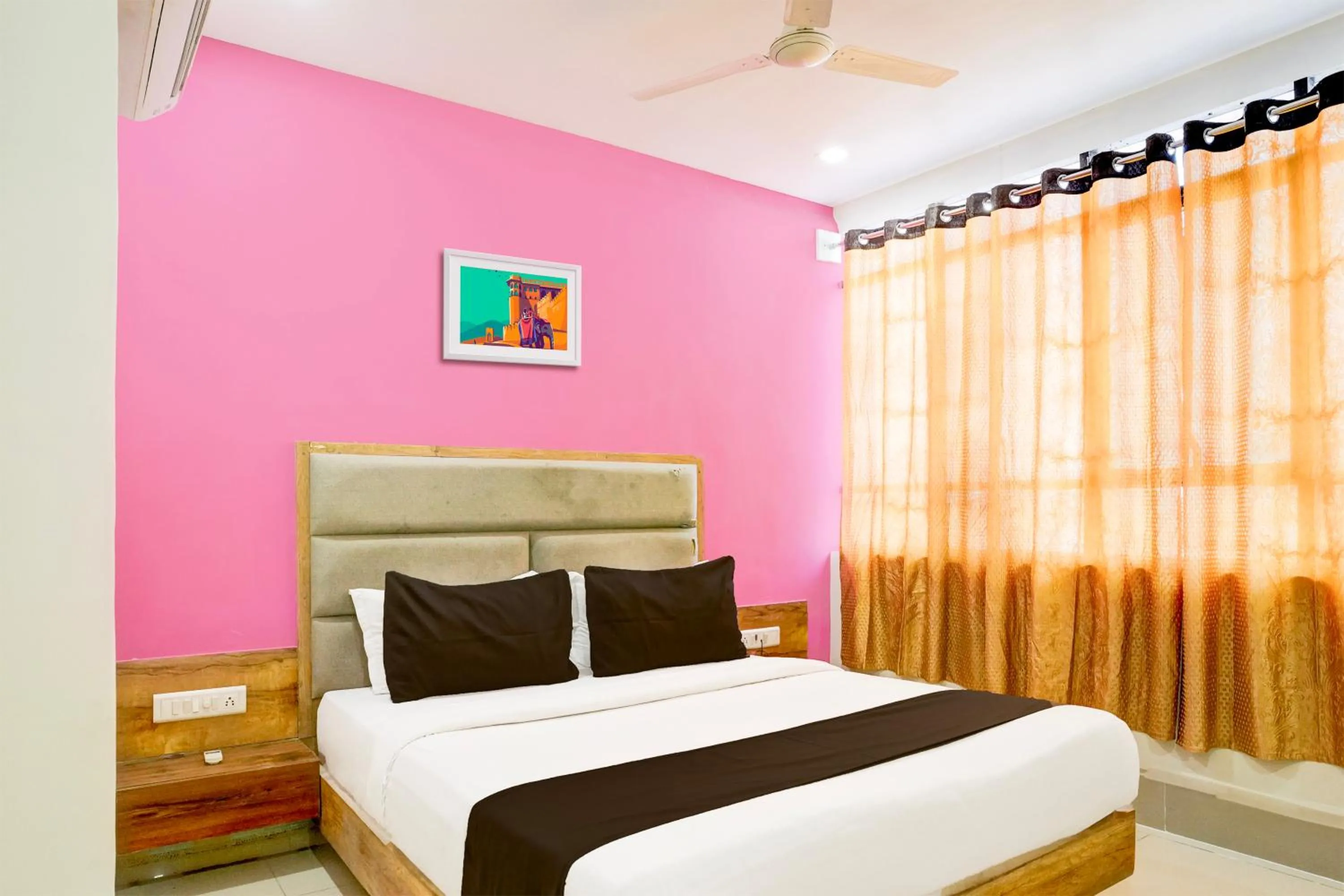 Bedroom, Bed in Hotel O RR Hotel