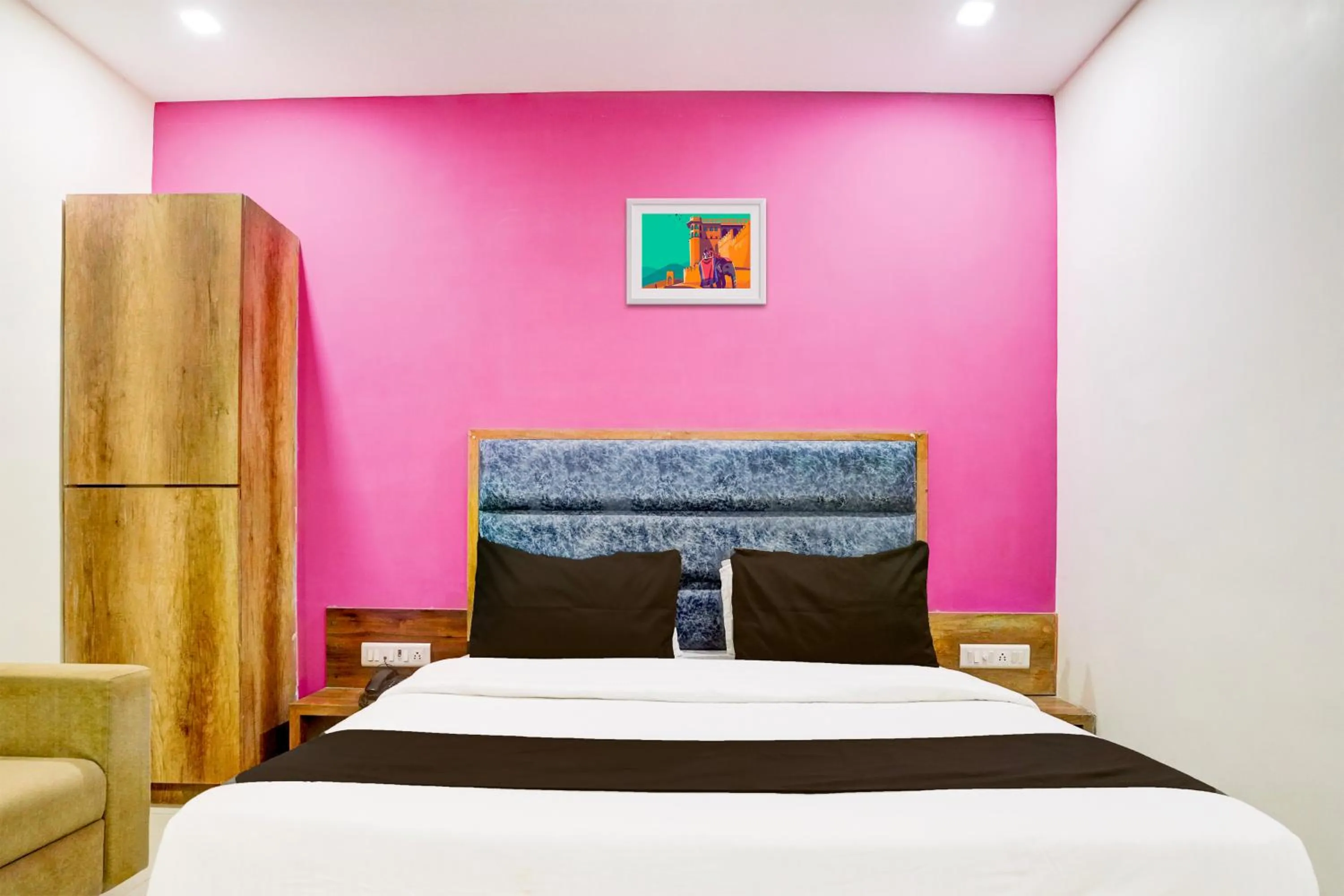 Bedroom, Bed in Hotel O RR Hotel