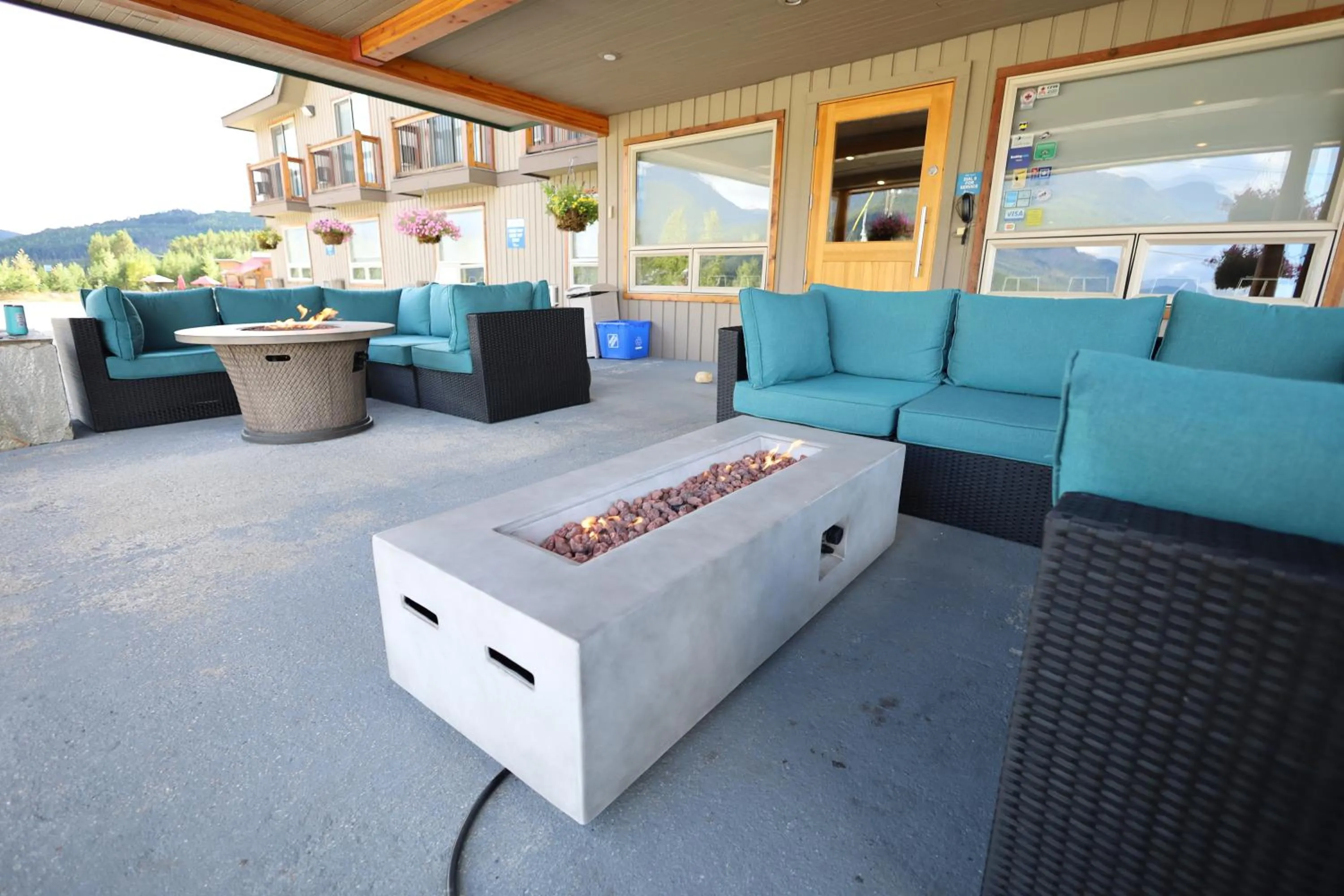 Glacier Mountain Lodge