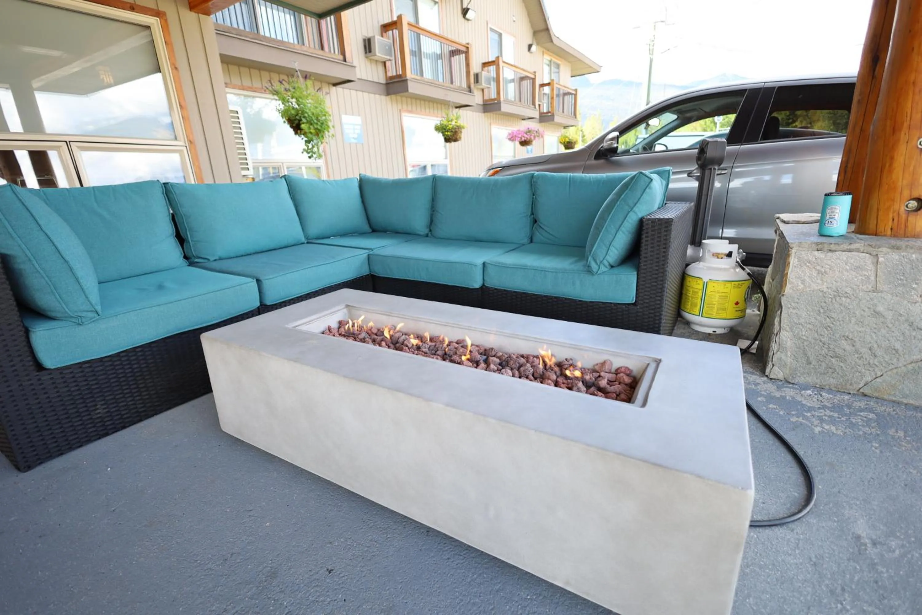 Glacier Mountain Lodge