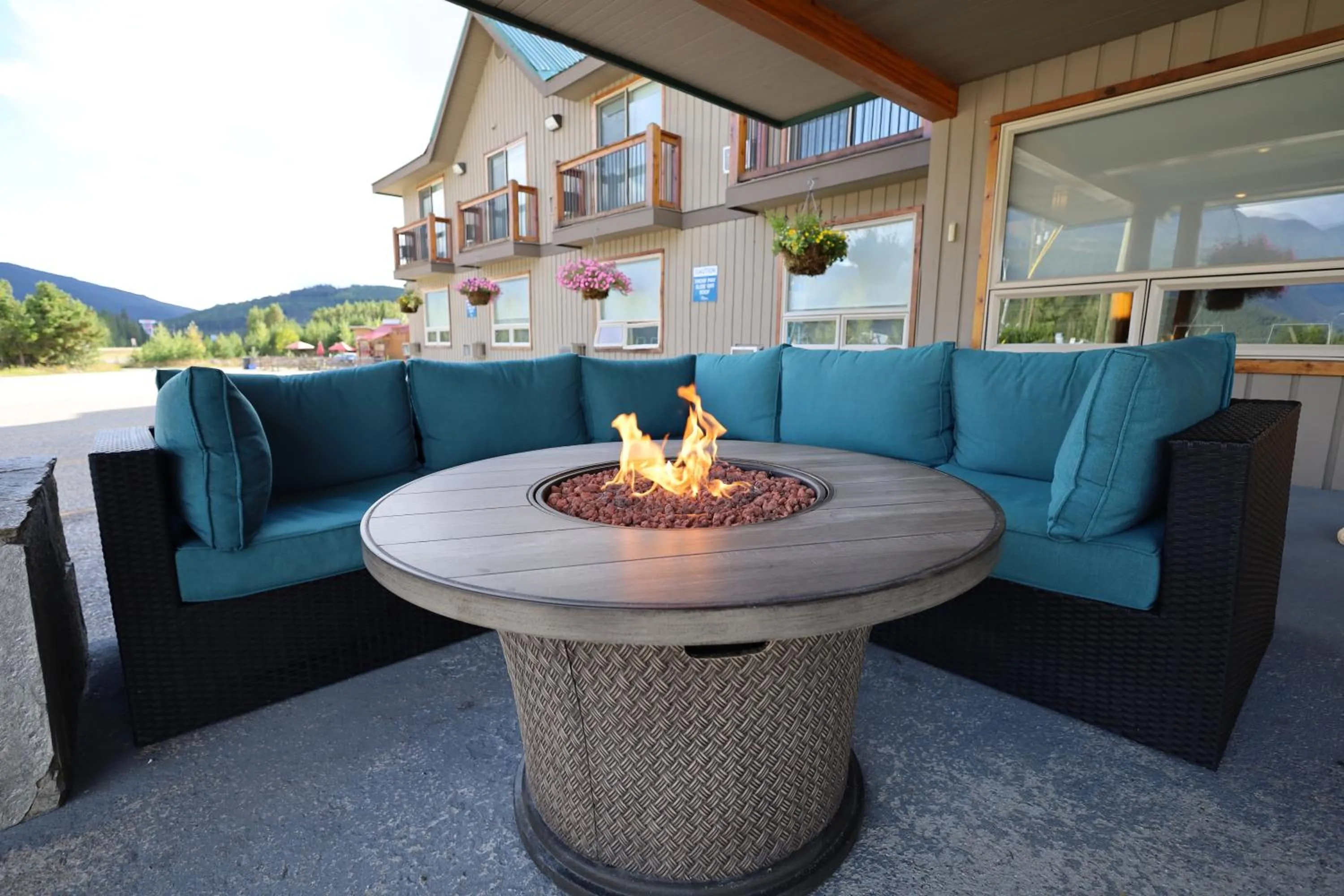 Glacier Mountain Lodge