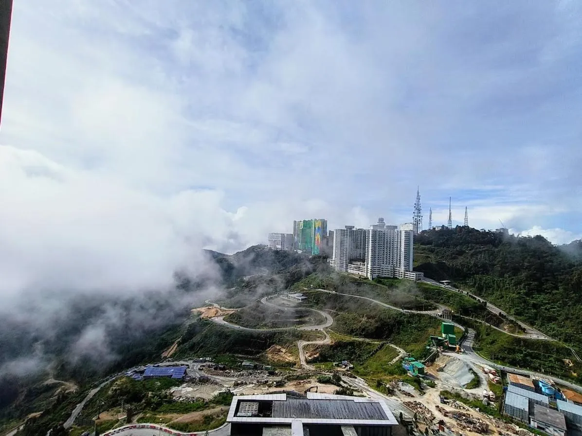 Mountain view in Emerald Homes Cozy Homestay at Ion Delemen Genting Highlands