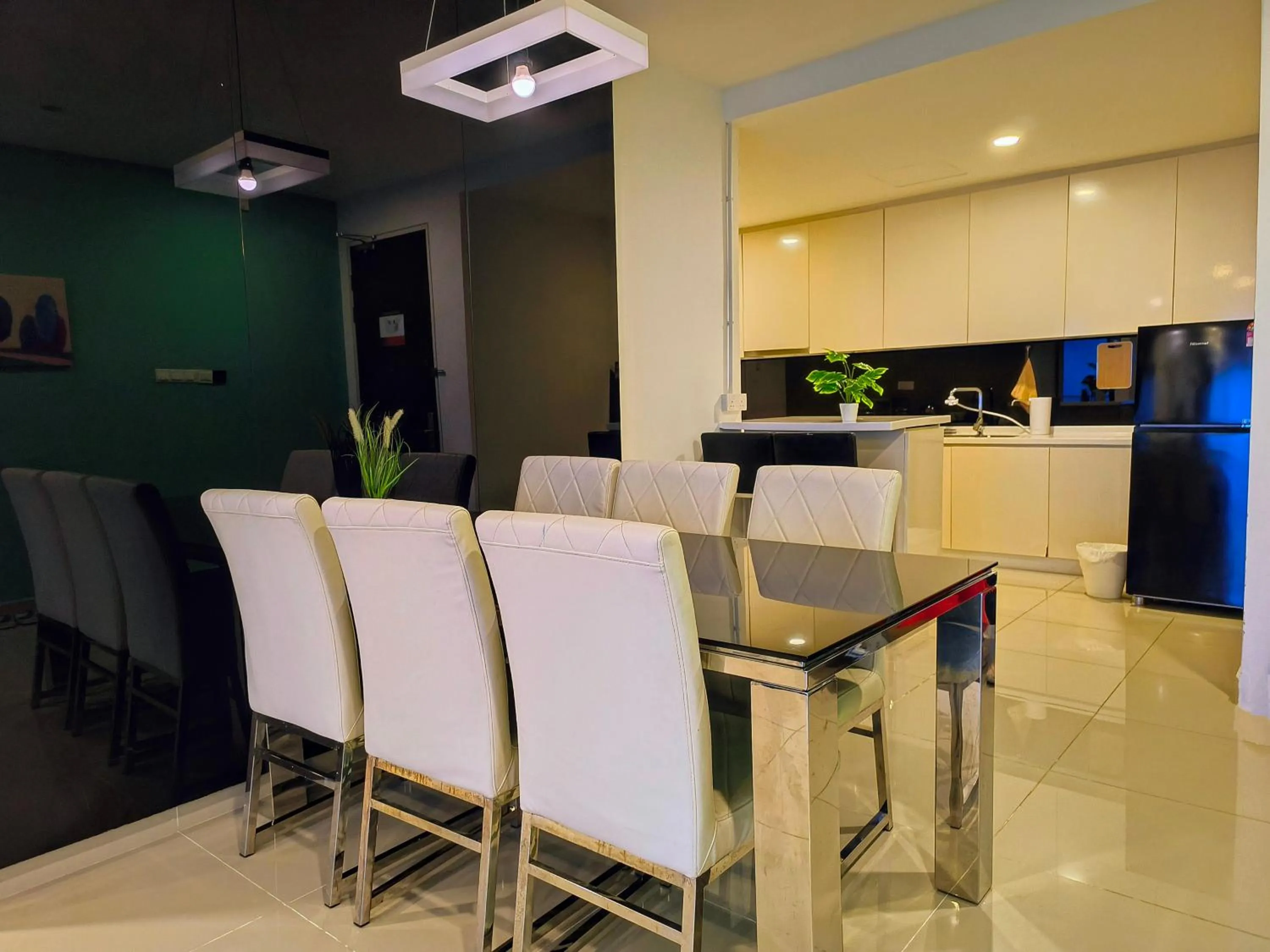 Dining area in Emerald Homes Cozy Homestay at Ion Delemen Genting Highlands