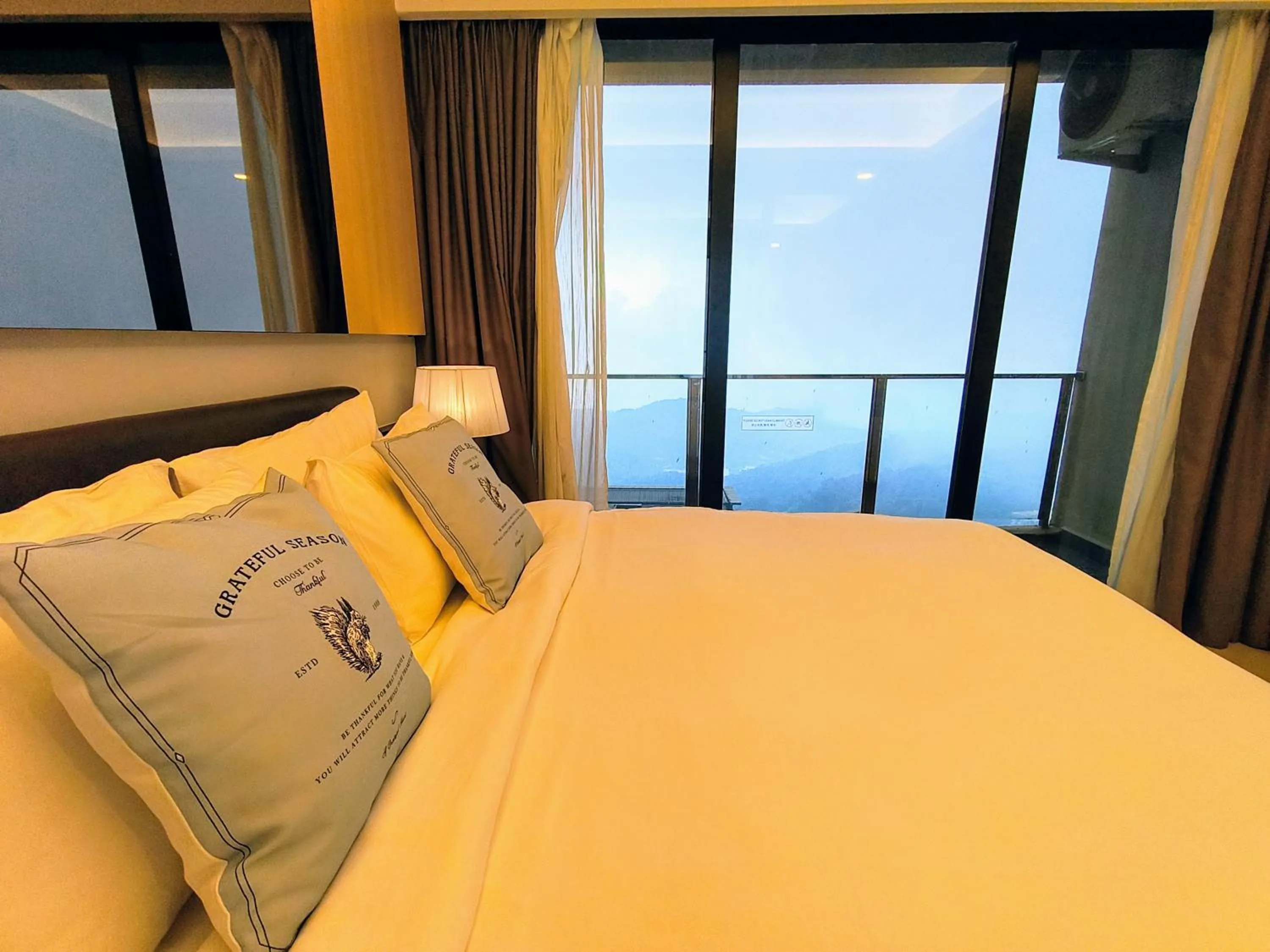 Bed in Emerald Homes Cozy Homestay at Ion Delemen Genting Highlands