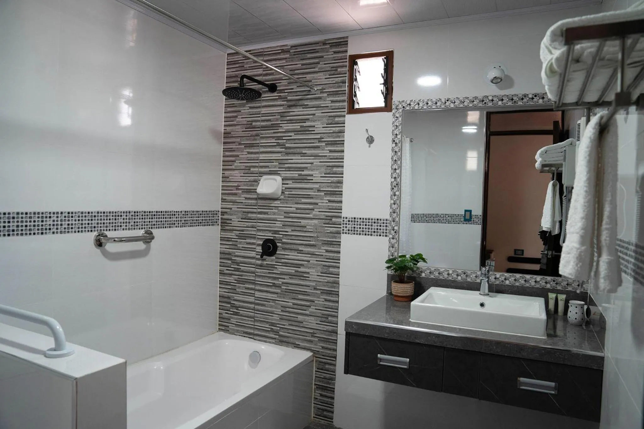 Shower in Hotel Tierra Inka Sacred Valley