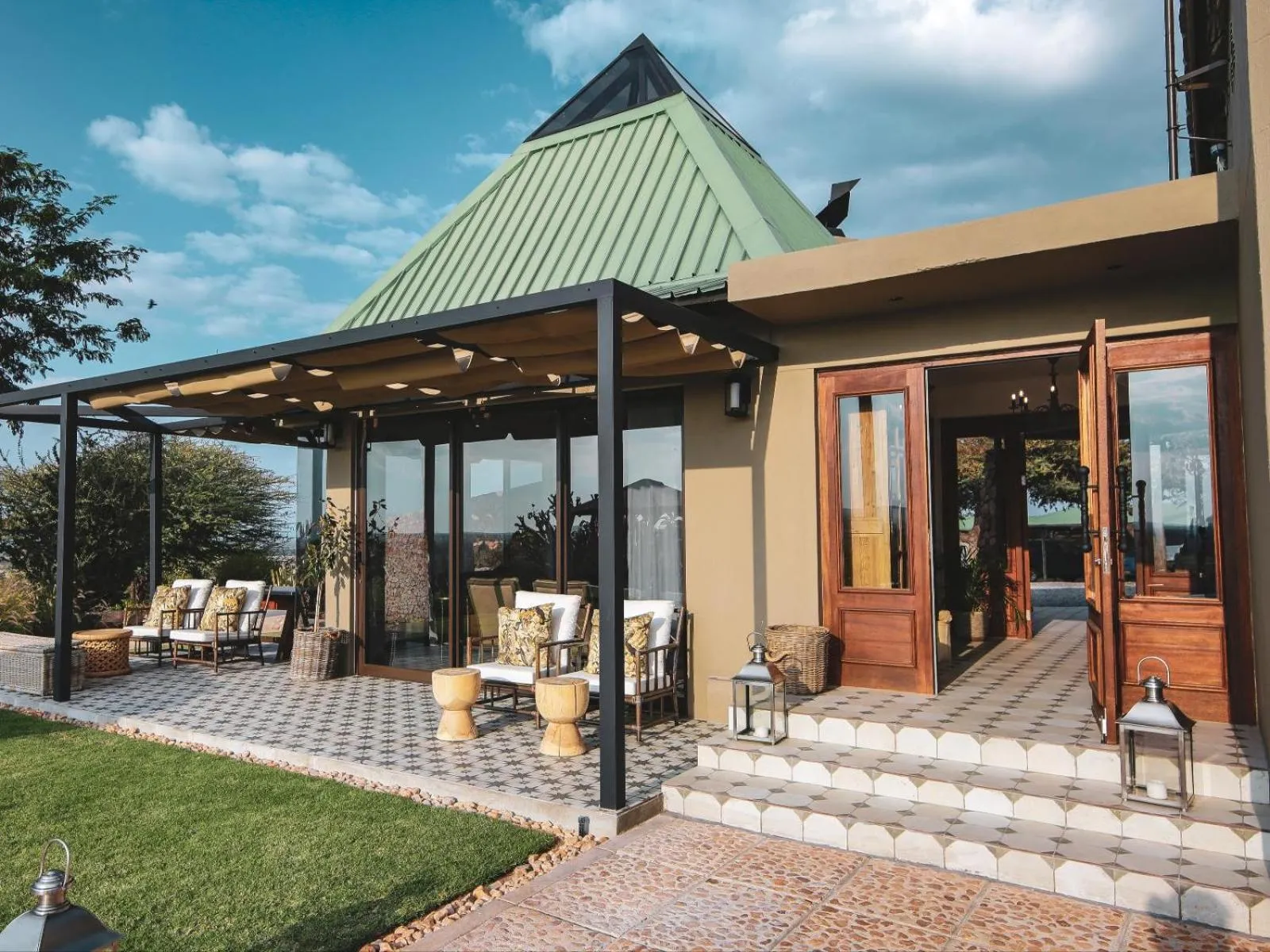 Facade/entrance in Otjiwa Mountain Lodge