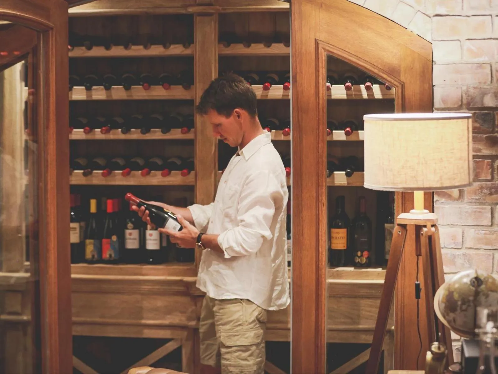 Lounge or bar in Otjiwa Mountain Lodge