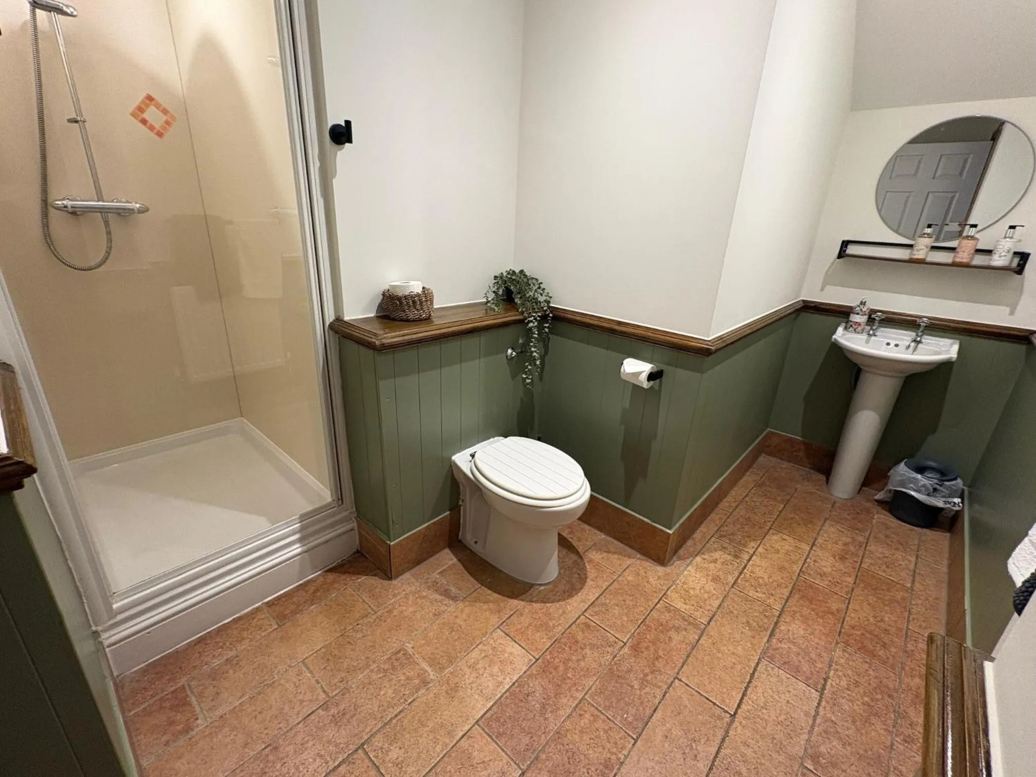 Bathroom in True Lovers Knot, Tarrant Keyneston