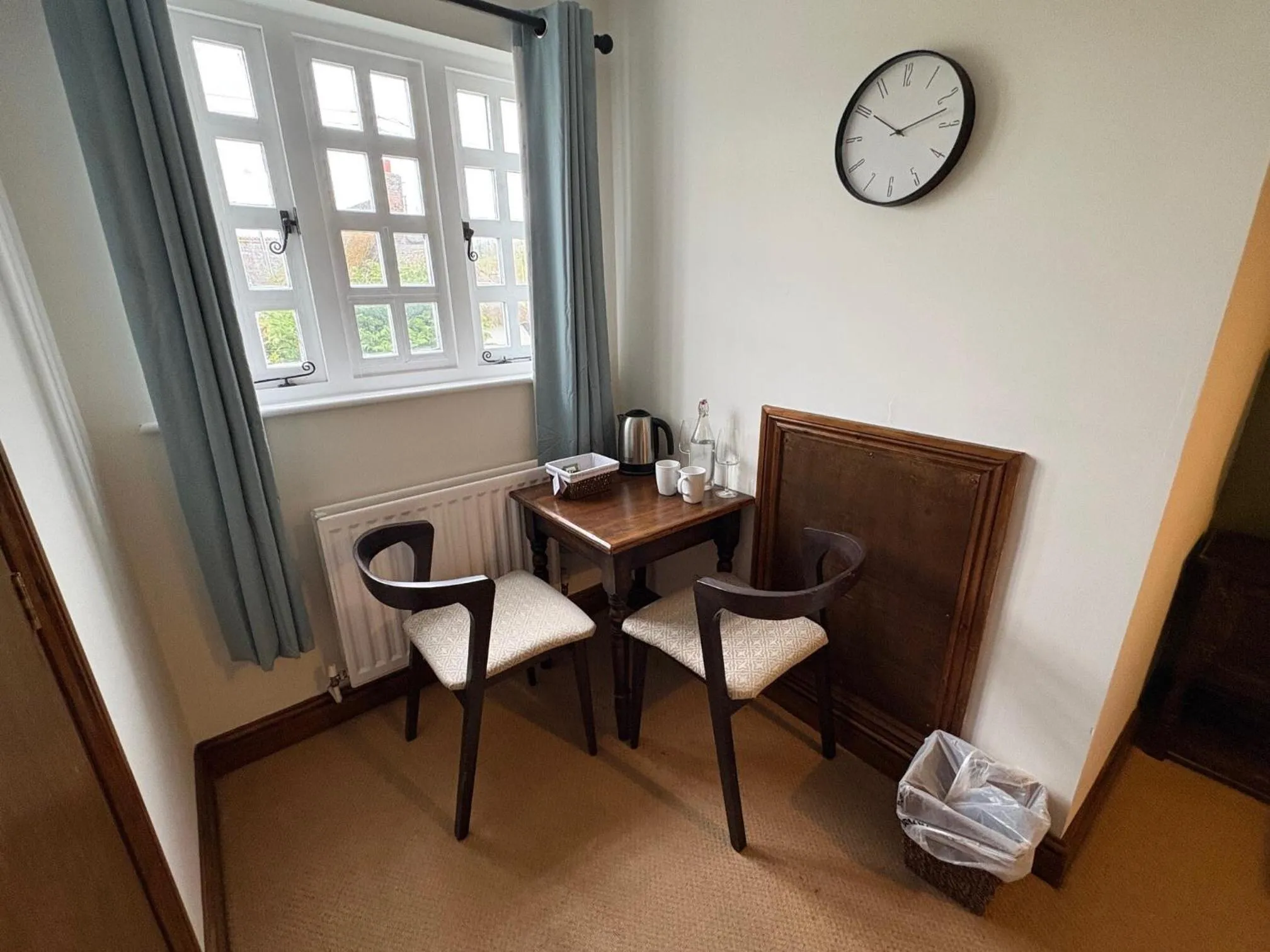 Bedroom in True Lovers Knot, Tarrant Keyneston