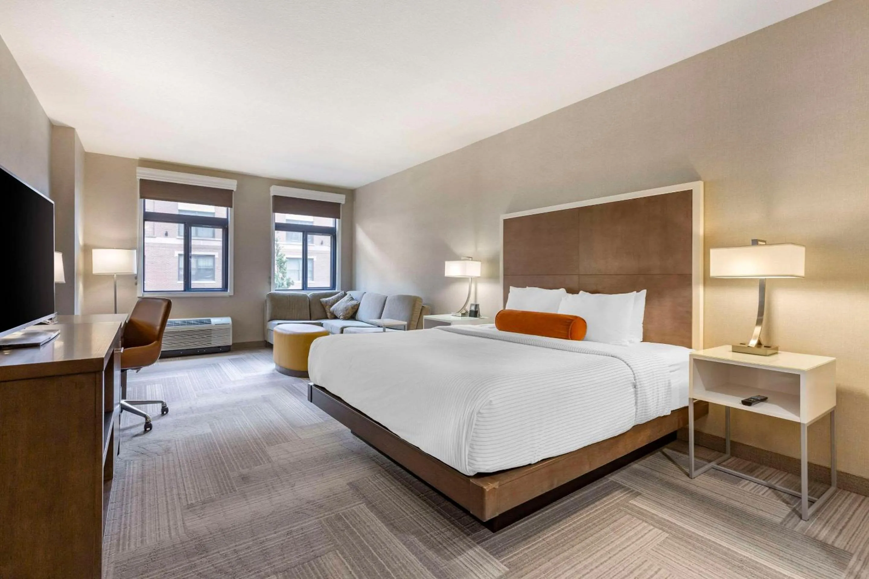 Bedroom, Bed in Cambria Hotel Rockville