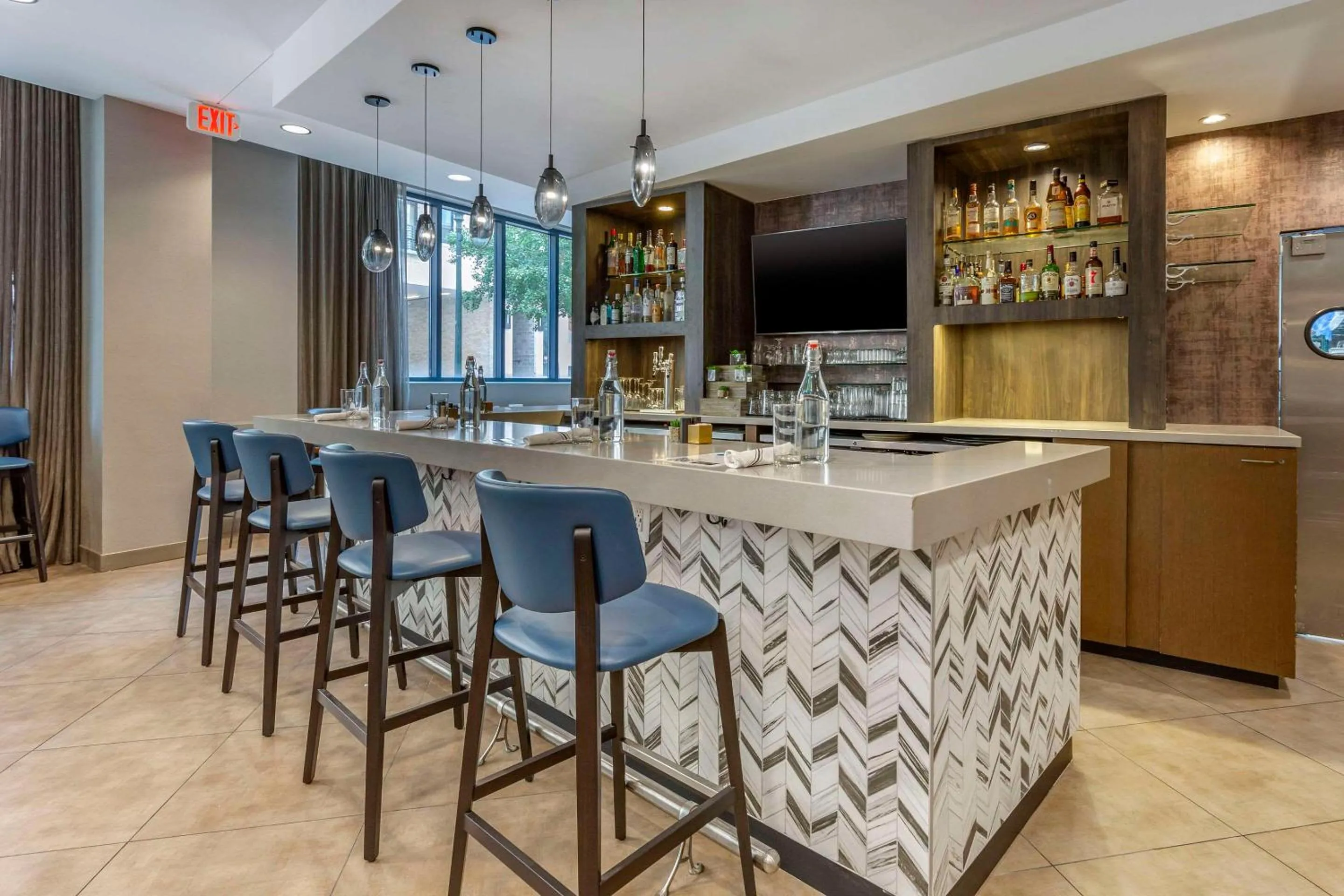 Restaurant/places to eat in Cambria Hotel Rockville