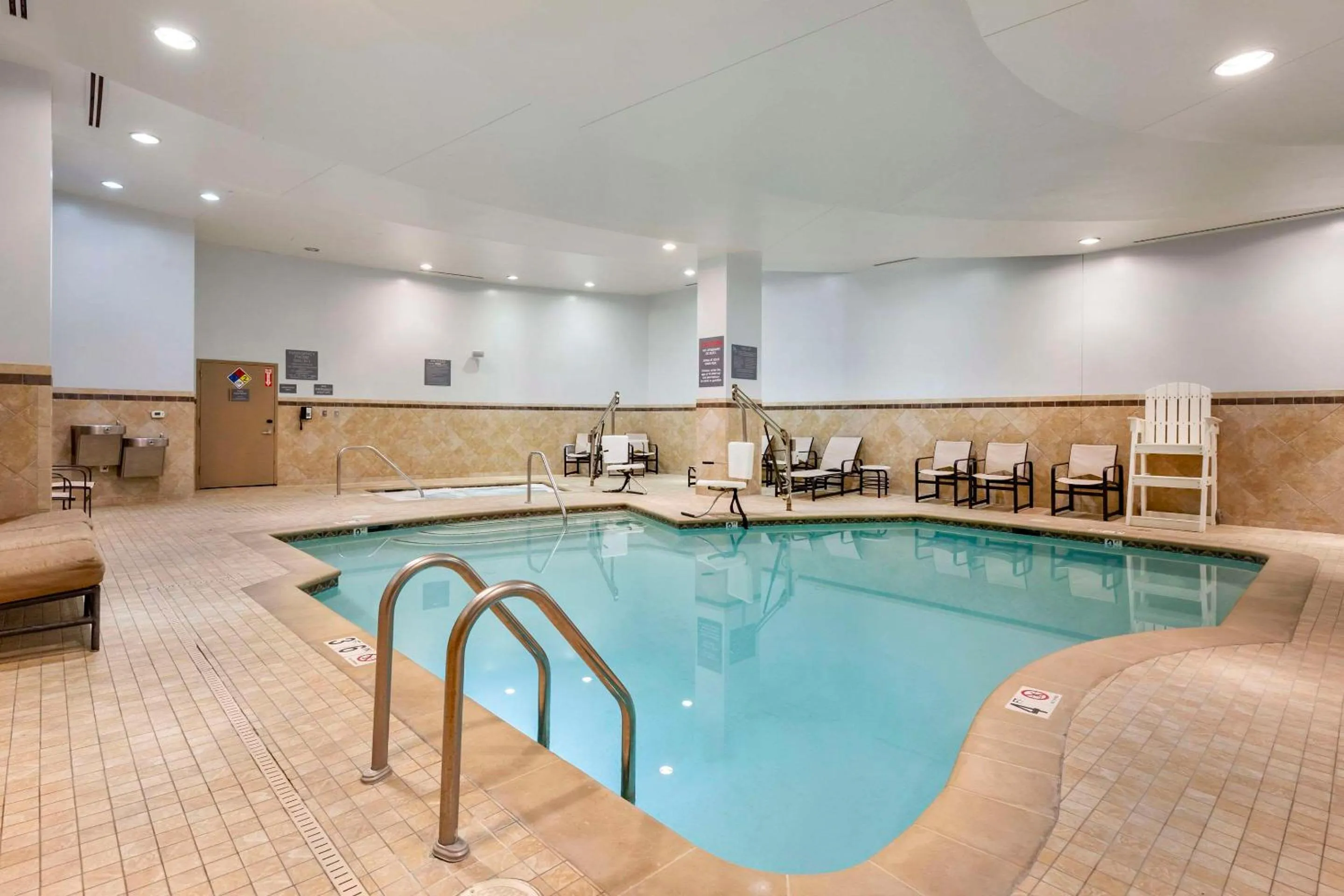 Swimming pool in Cambria Hotel Rockville