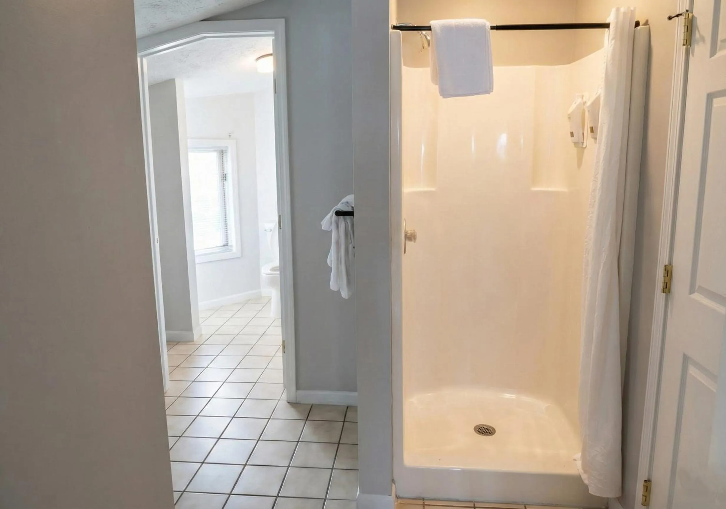 Shower in Pointes North Beachfront Hotel - 2 Person Spa Tub Studios