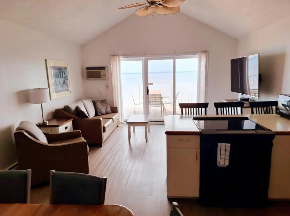 Property building in Pointes North Beachfront Resort Hotel