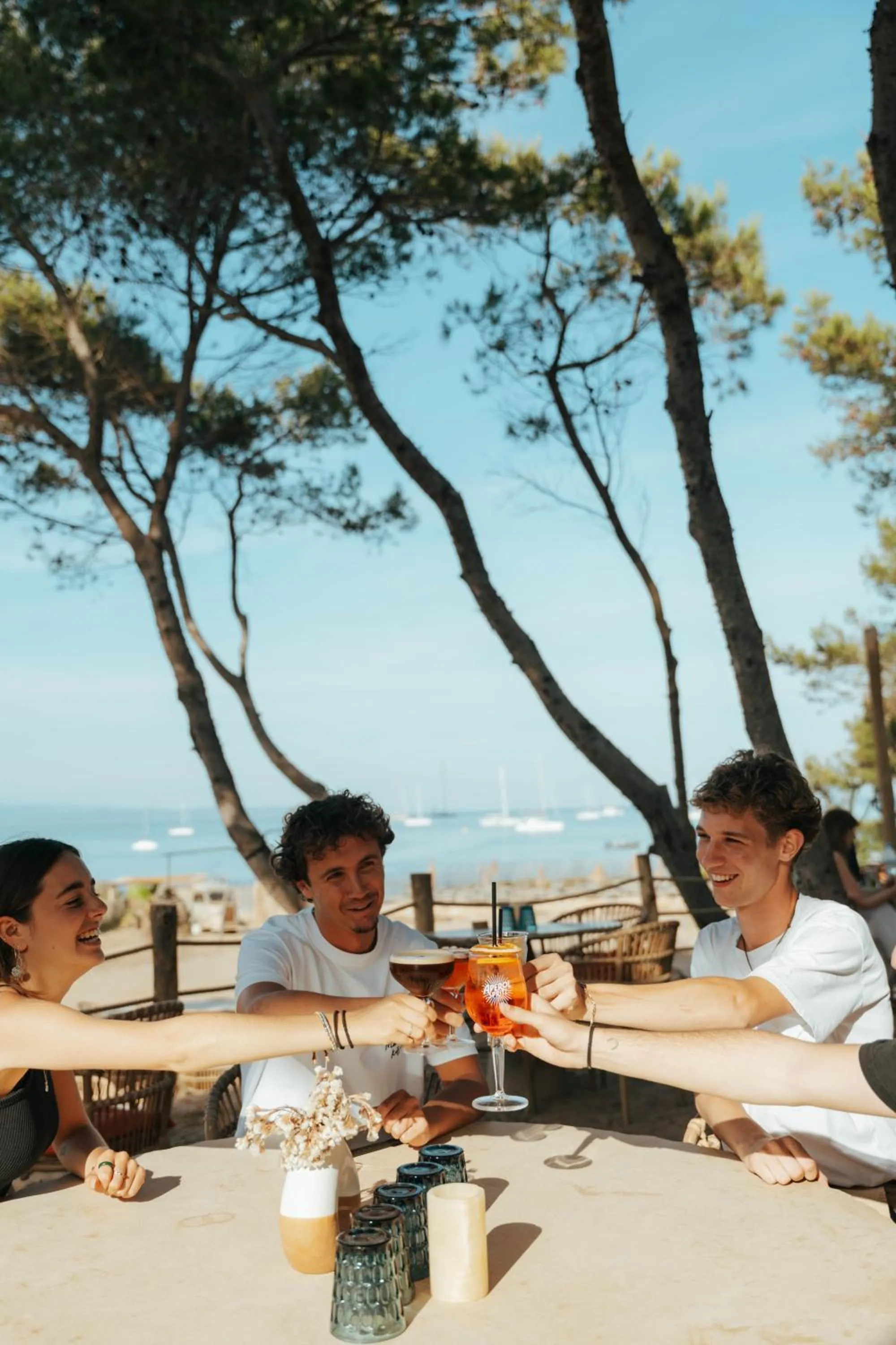 Restaurant/places to eat in Le Domaine de la mer - Beach hotel Nature&Authenticité Hyères