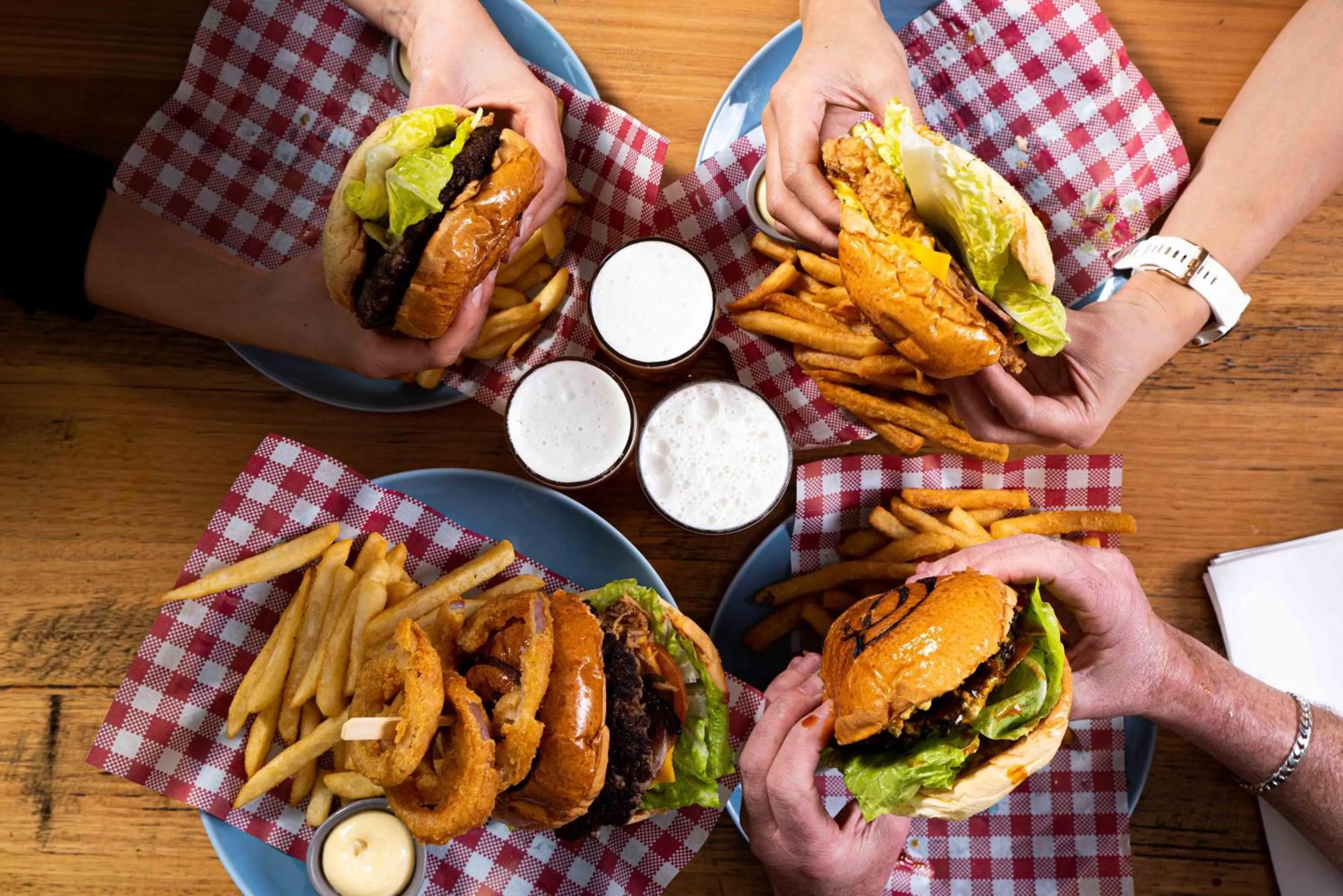 Restaurant/places to eat in Eyre Hotel