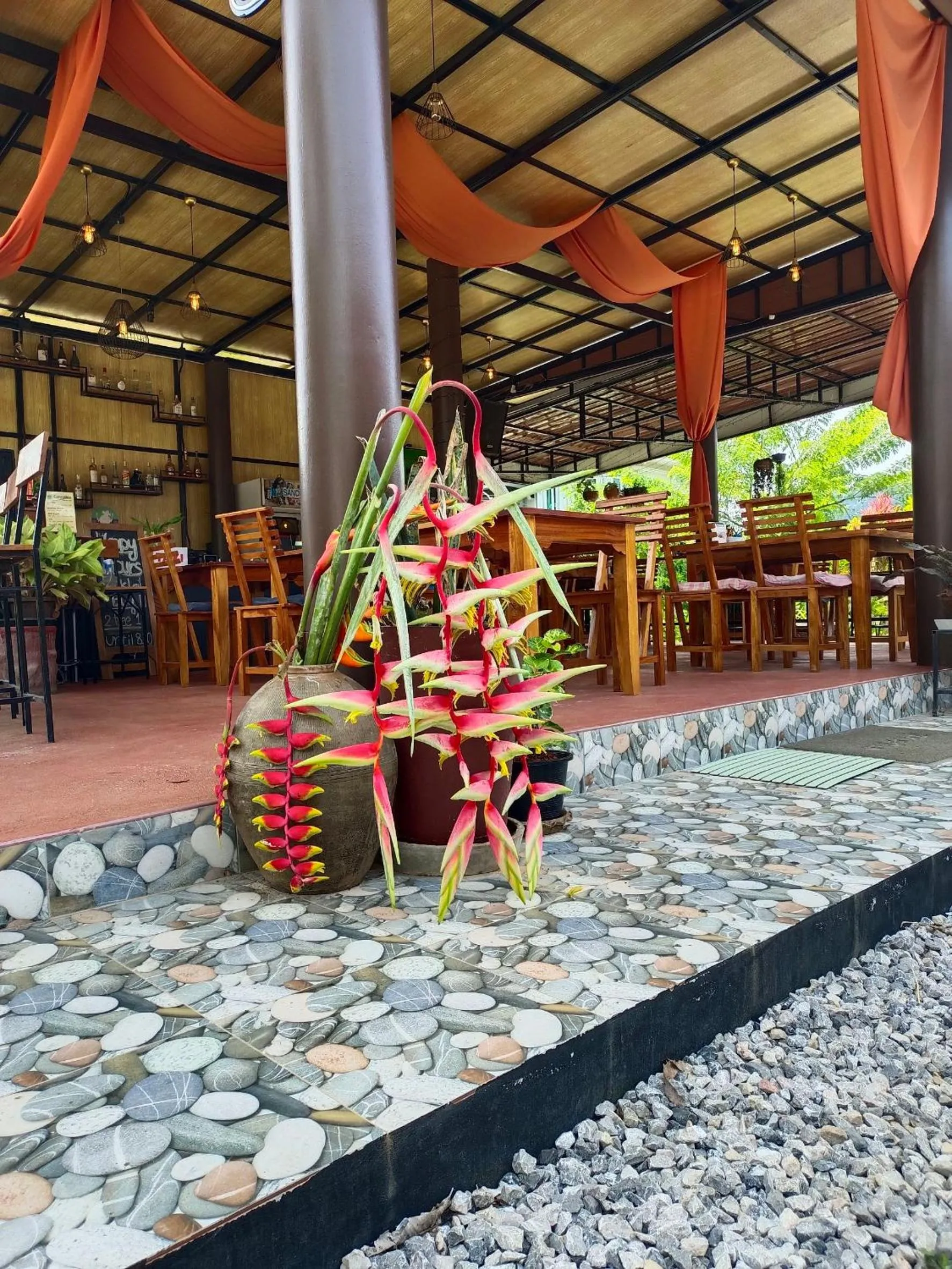 Restaurant/places to eat in Khao Sok Country Resort