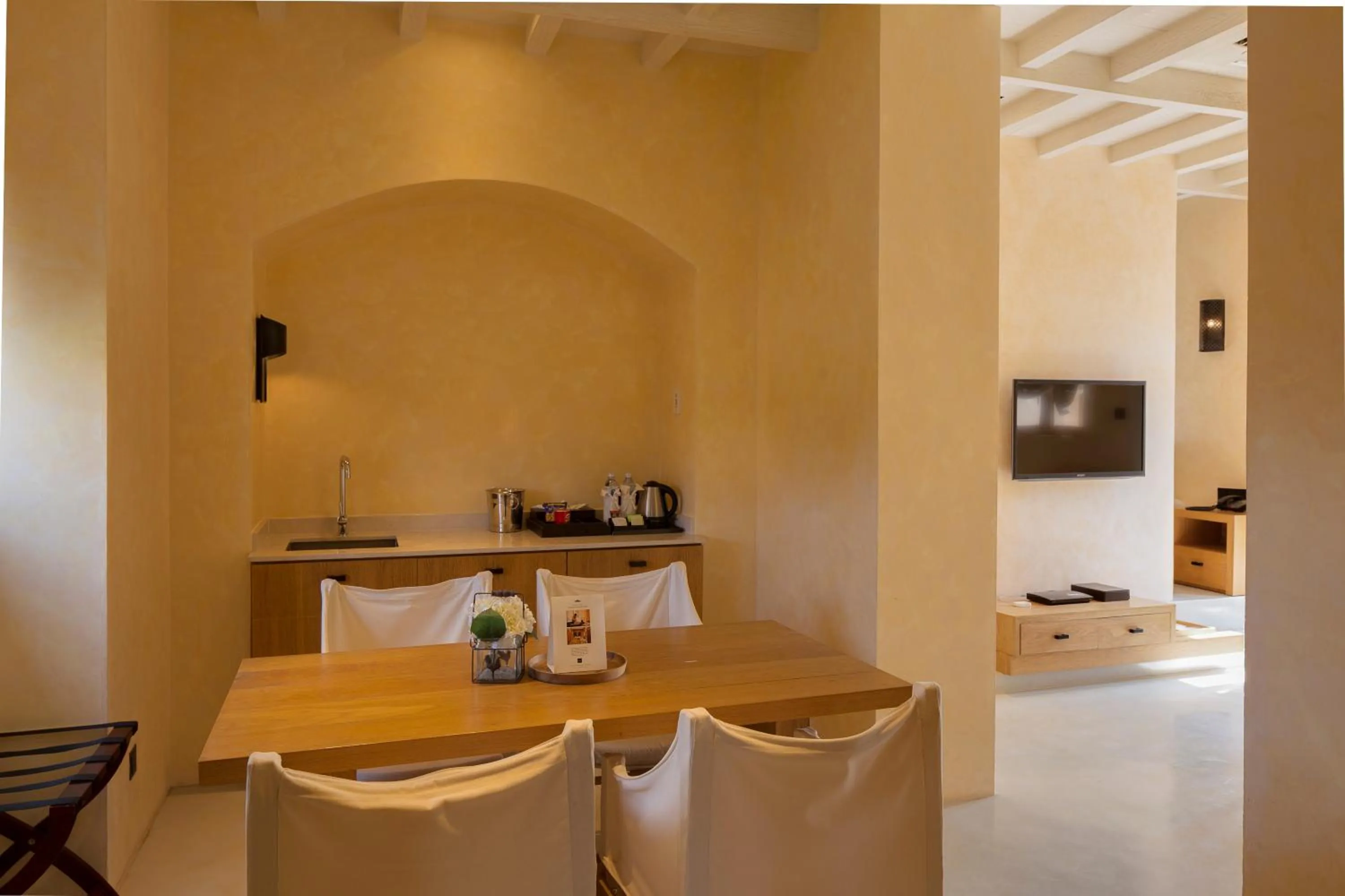 Dining area in Toscana Town Square Suites