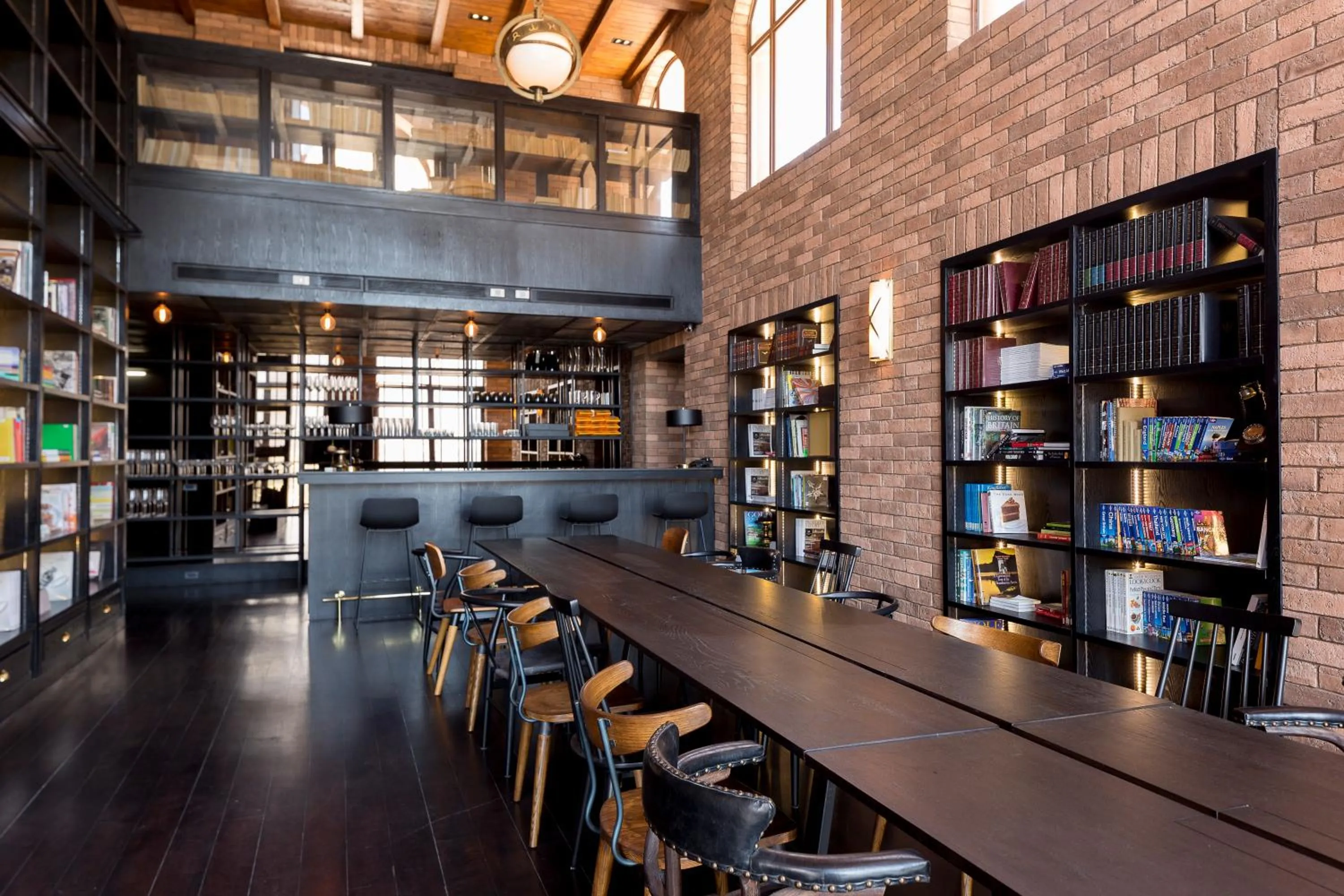 Library in Toscana Town Square Suites