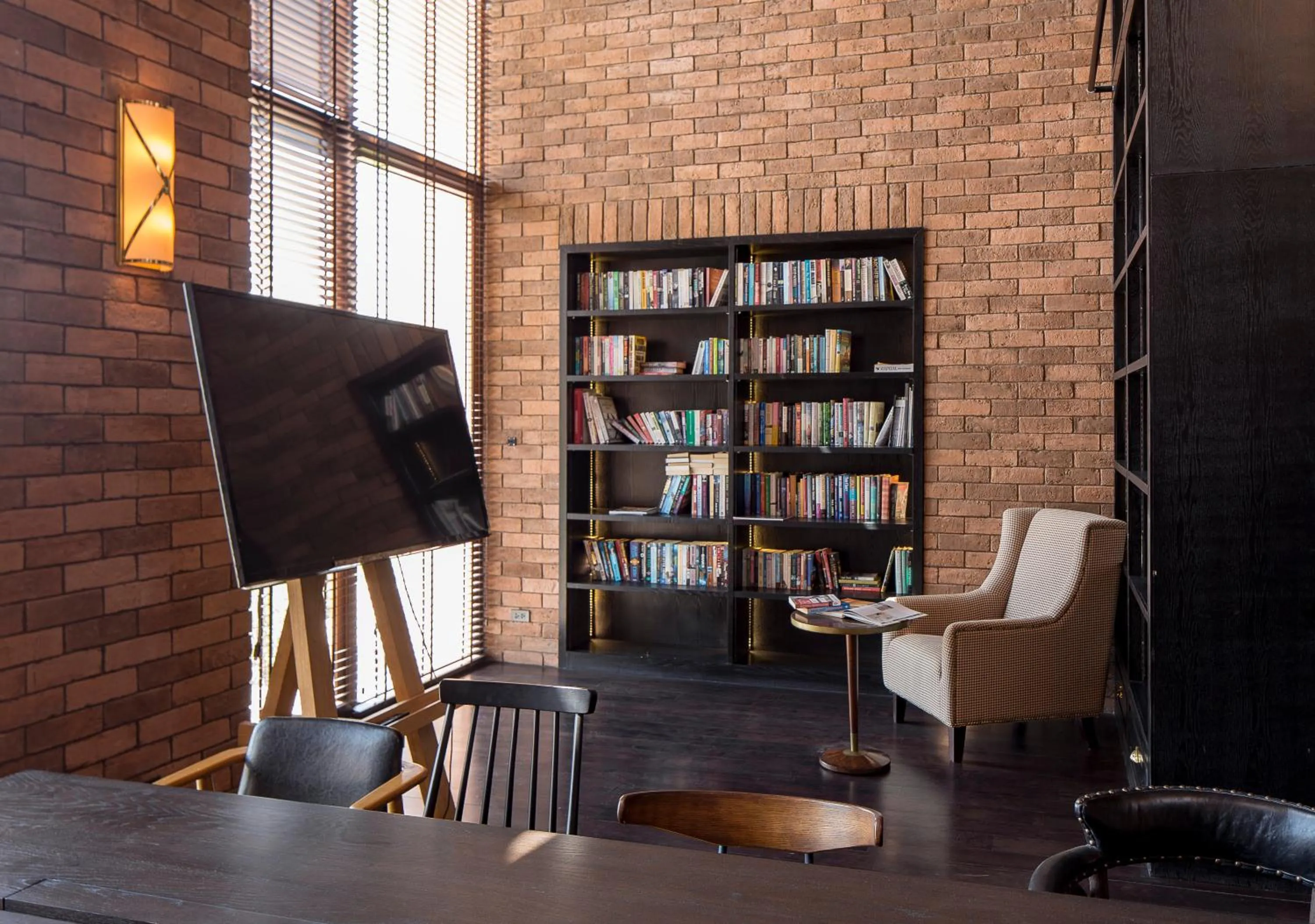 Day in Toscana Town Square Suites