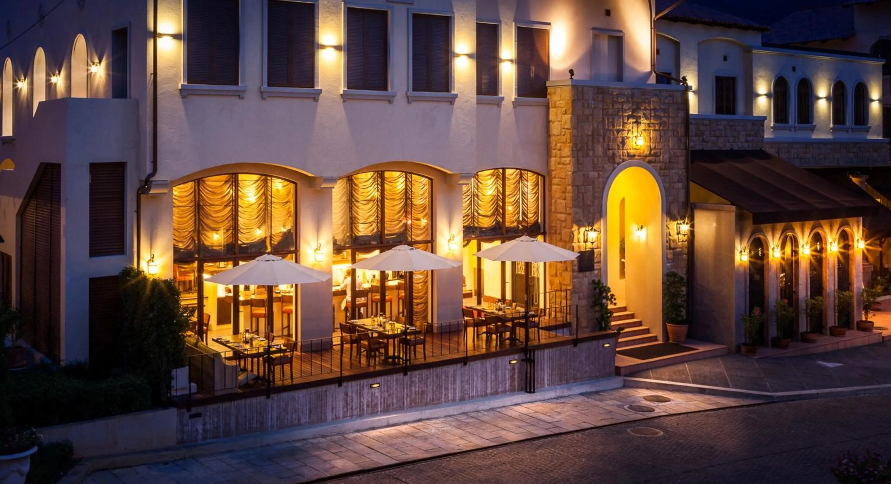 Property building in Toscana Town Square Suites