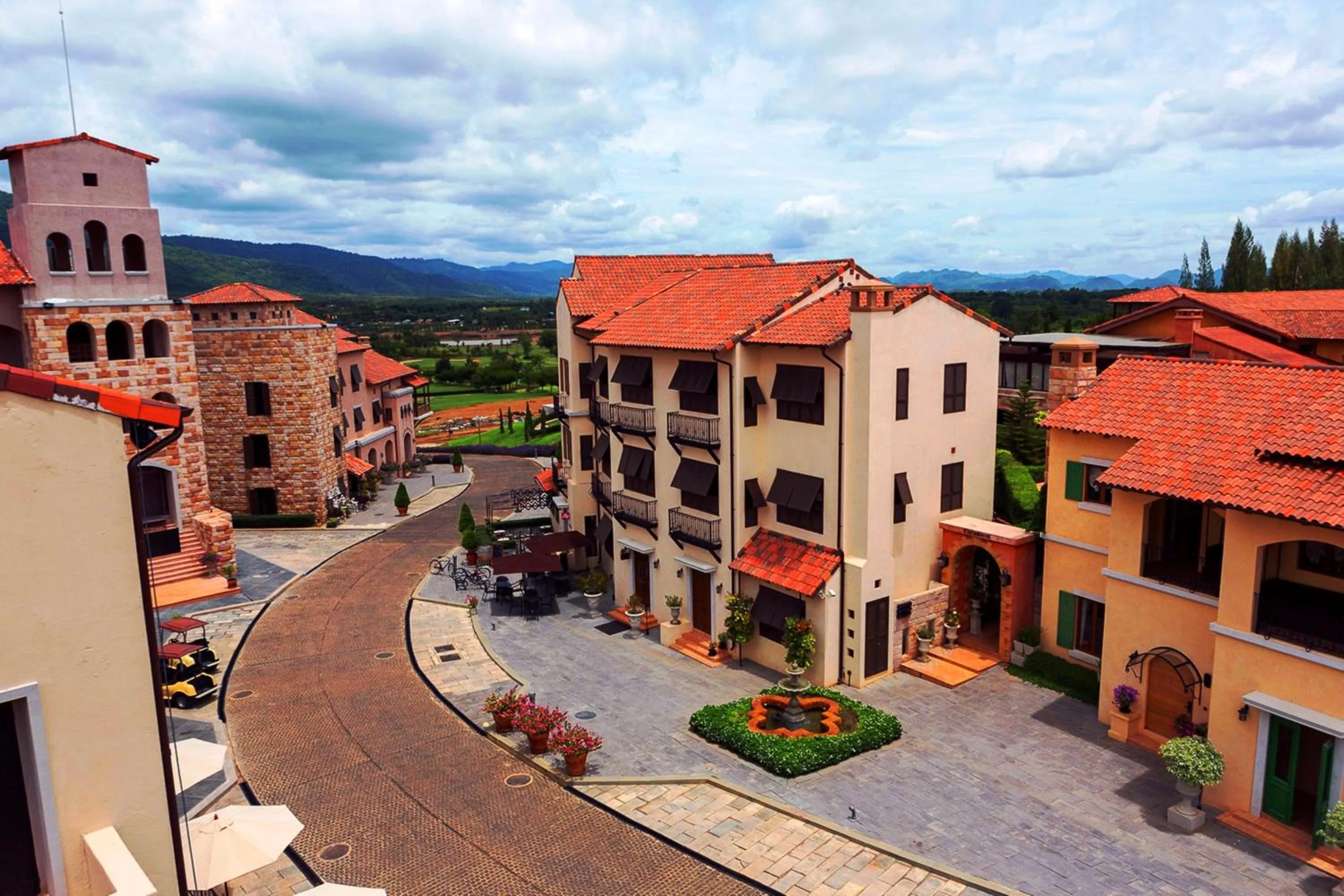 Neighbourhood in Toscana Town Square Suites