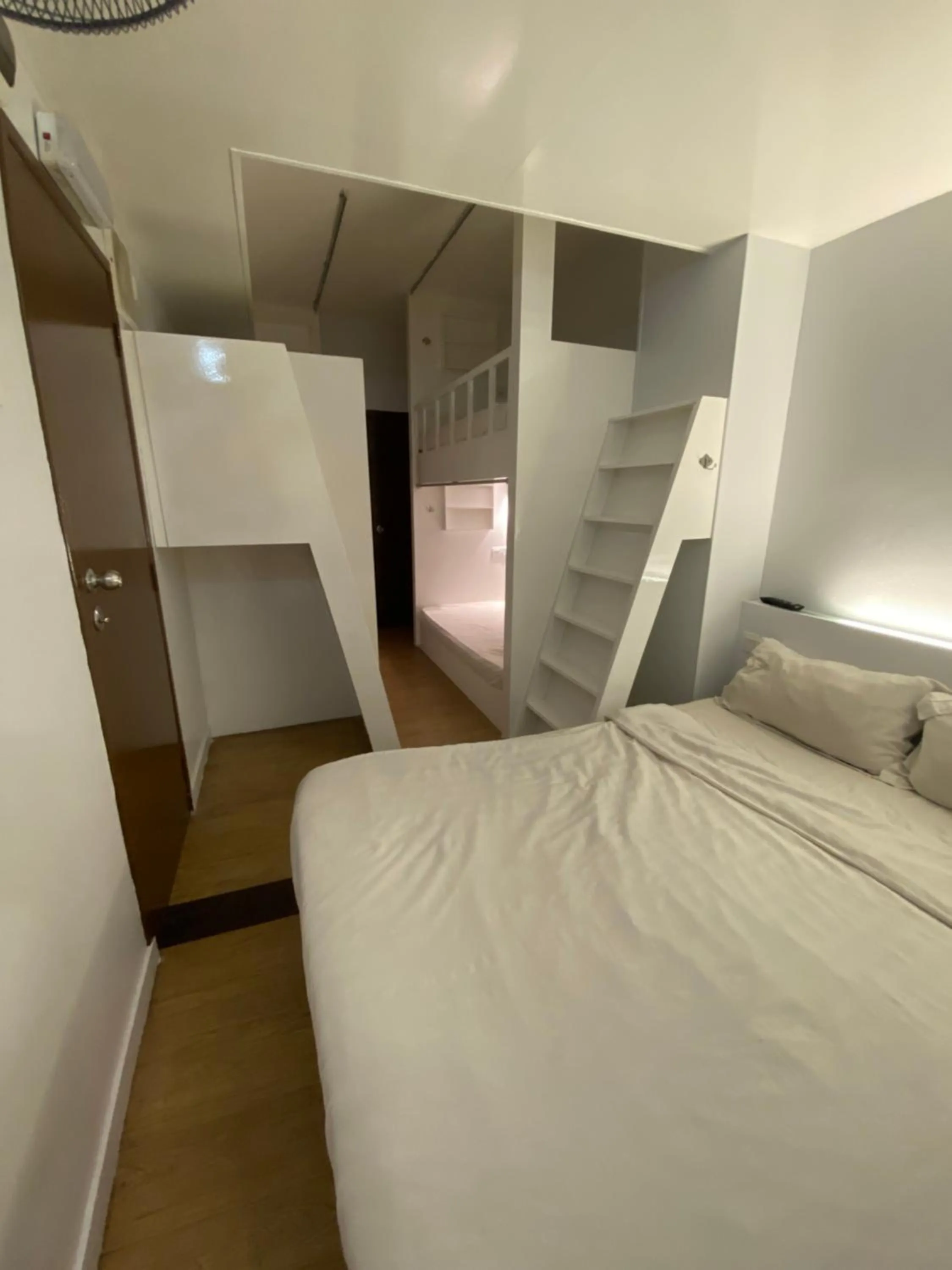 Bed in Suria Cameron Hotel