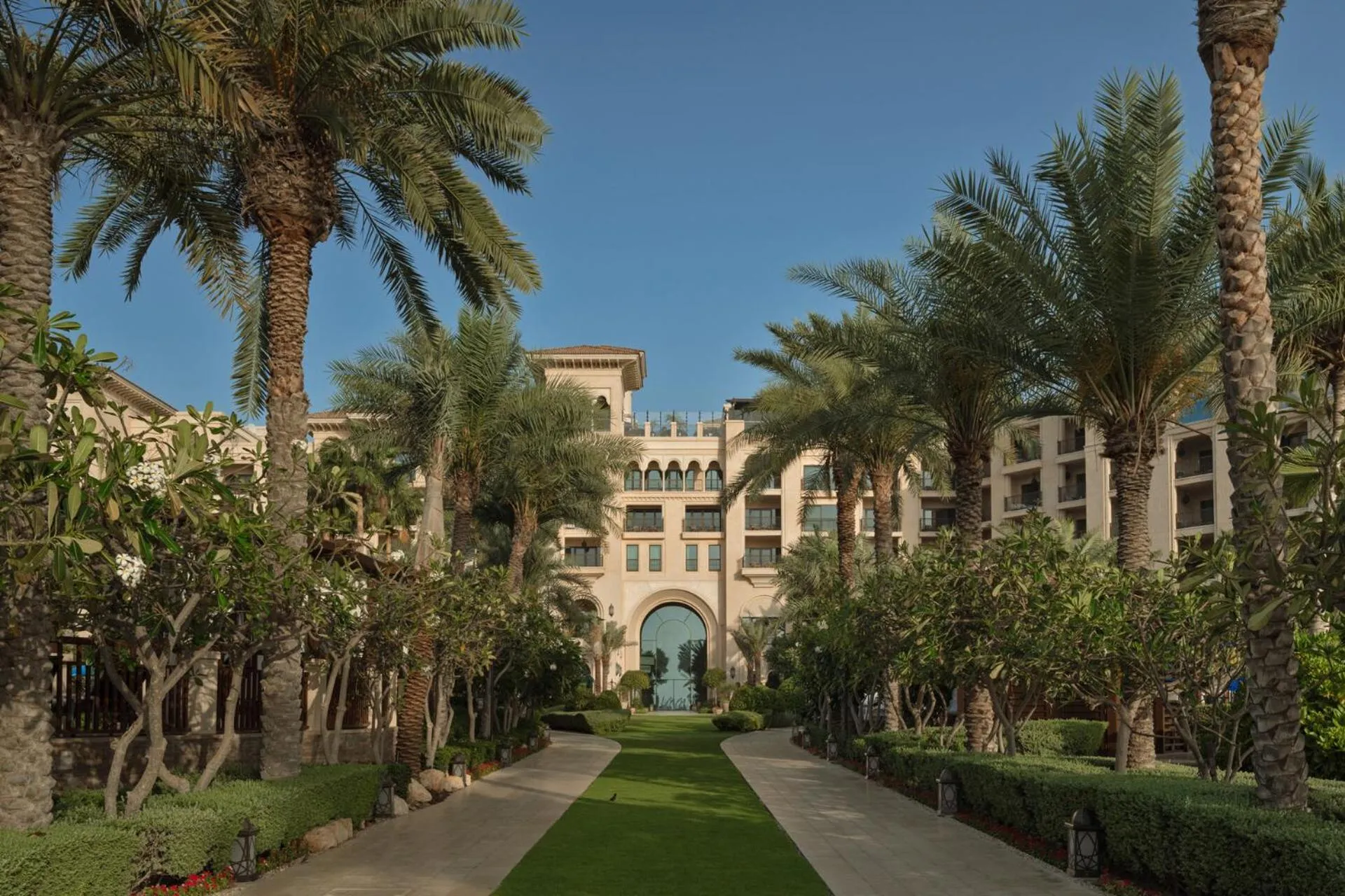 Property building in Four Seasons Resort Dubai at Jumeirah Beach