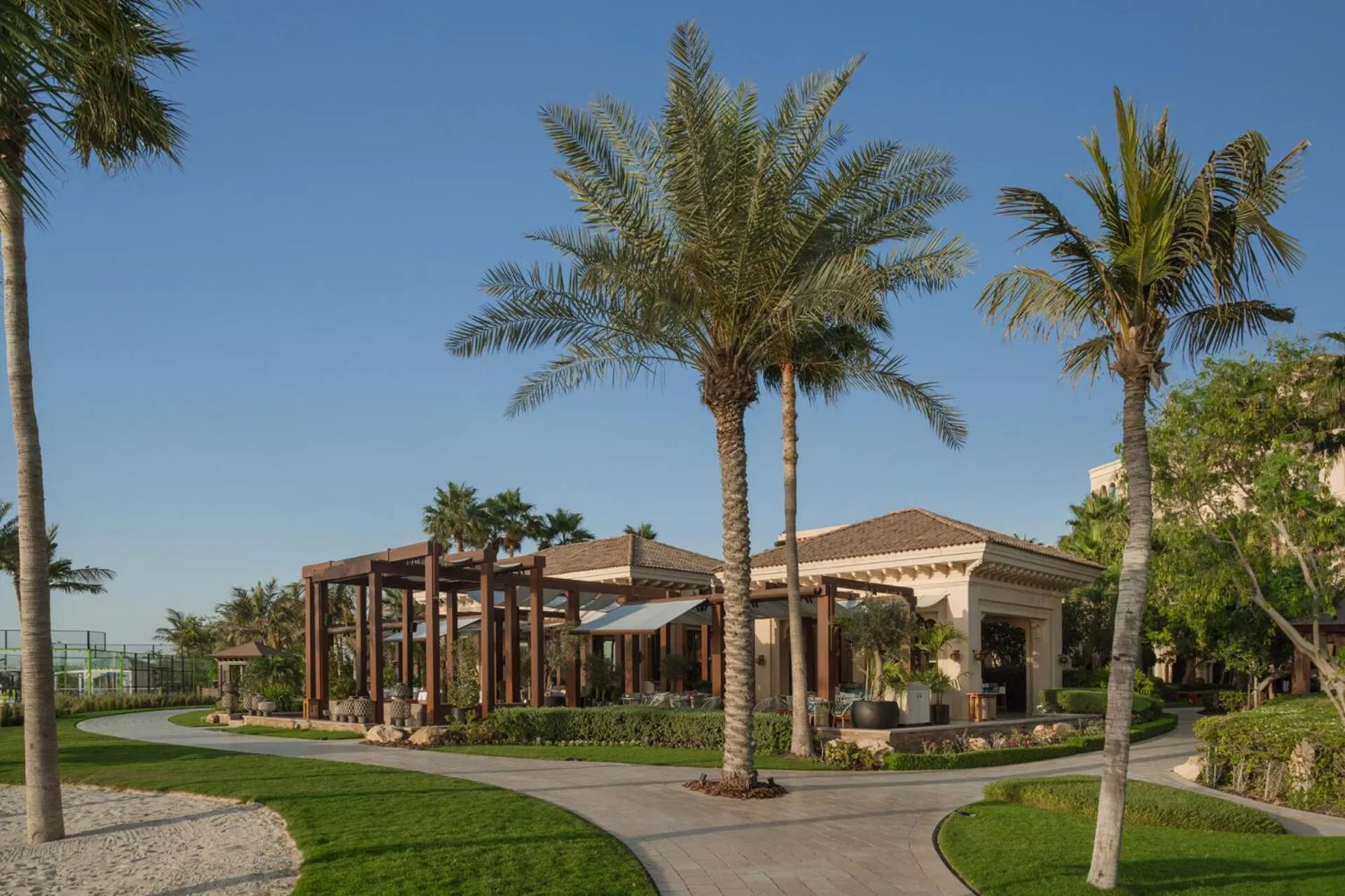 Restaurant/places to eat in Four Seasons Resort Dubai at Jumeirah Beach