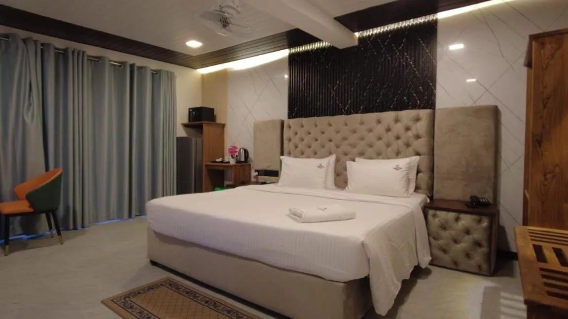 Bedroom, Bed in Randiya Sea View Hotel