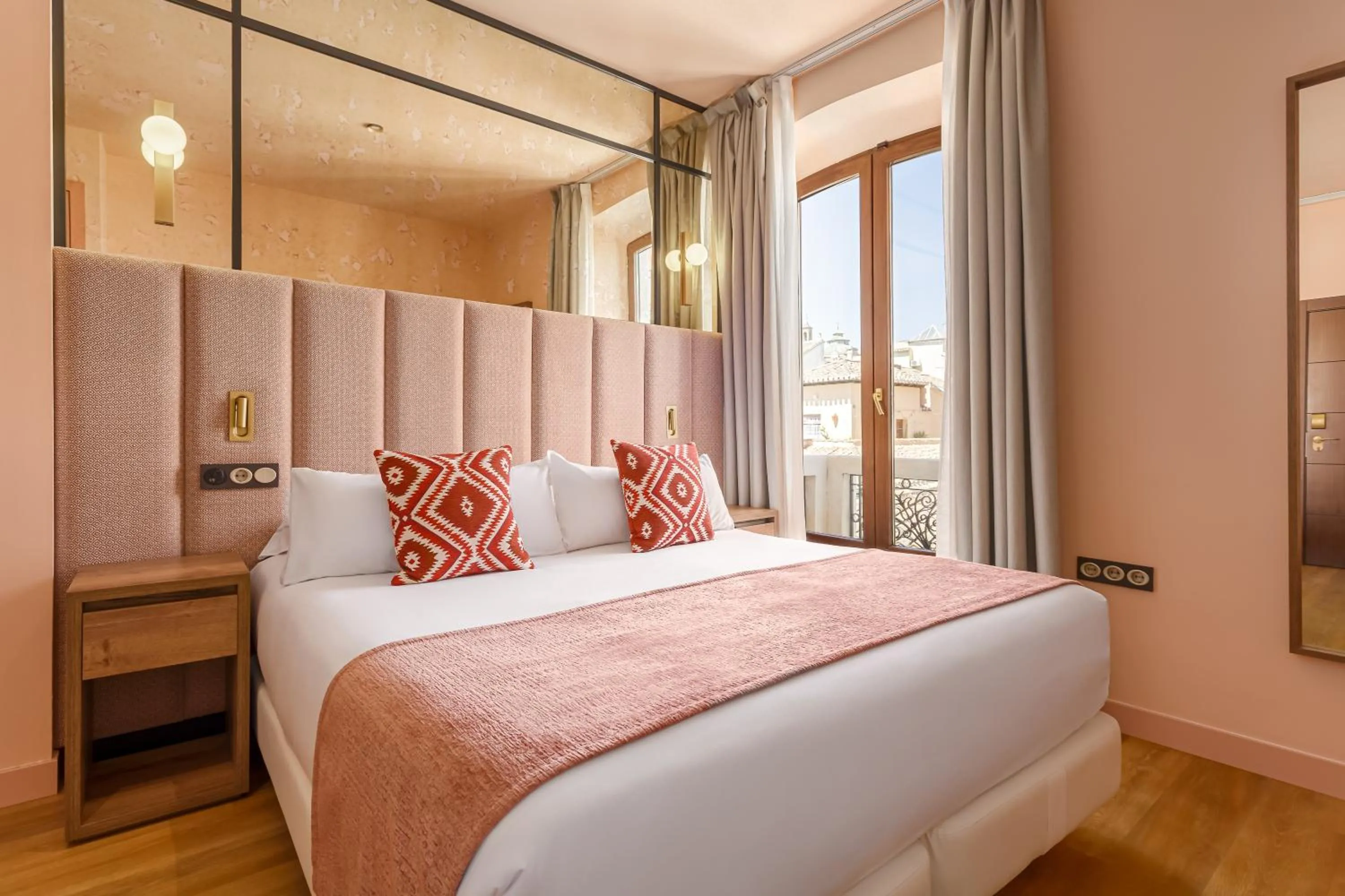 Bed in Room Mate Leo, Granada