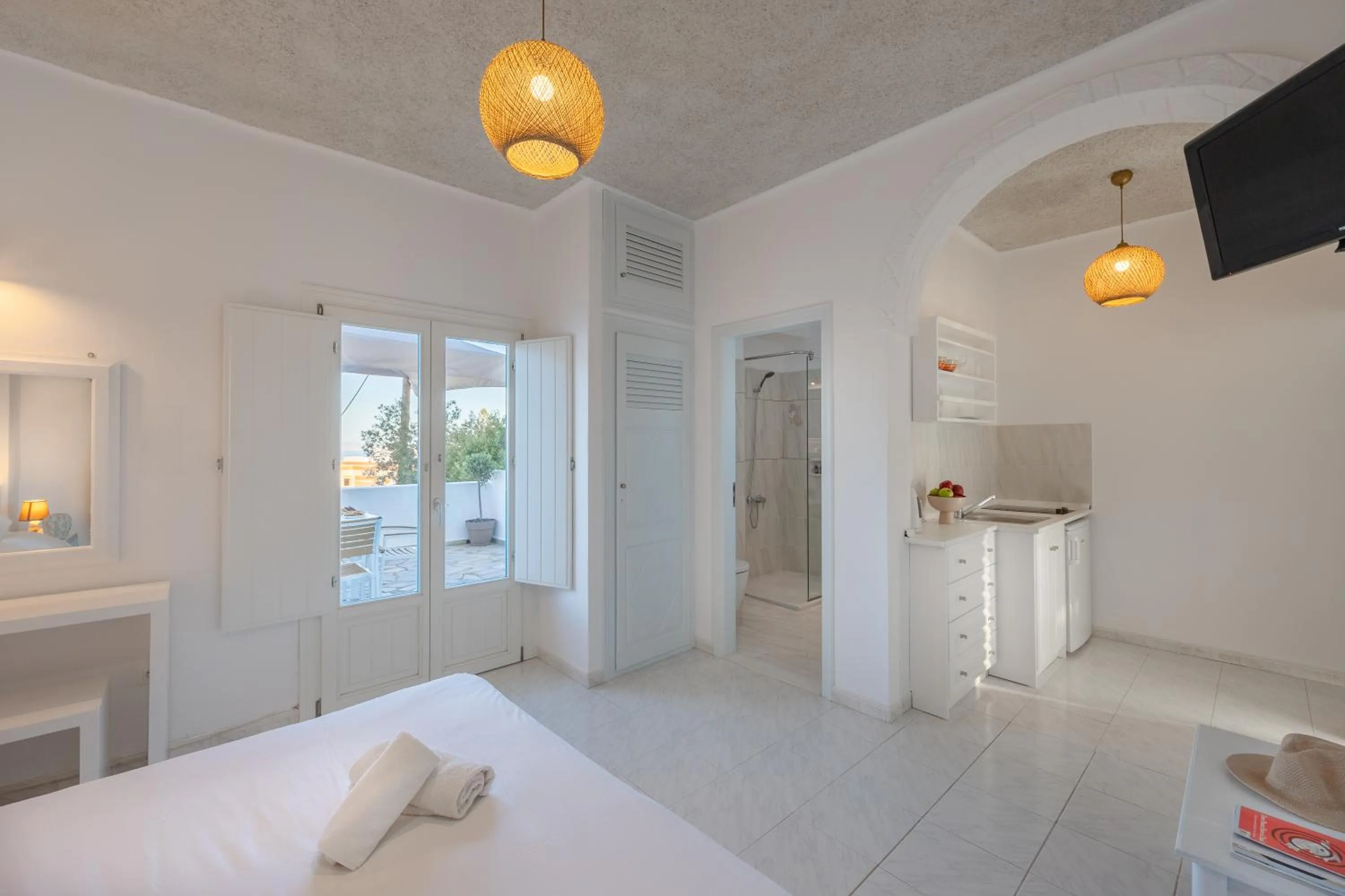 Photo of the whole room, Bed in Nevma Suites