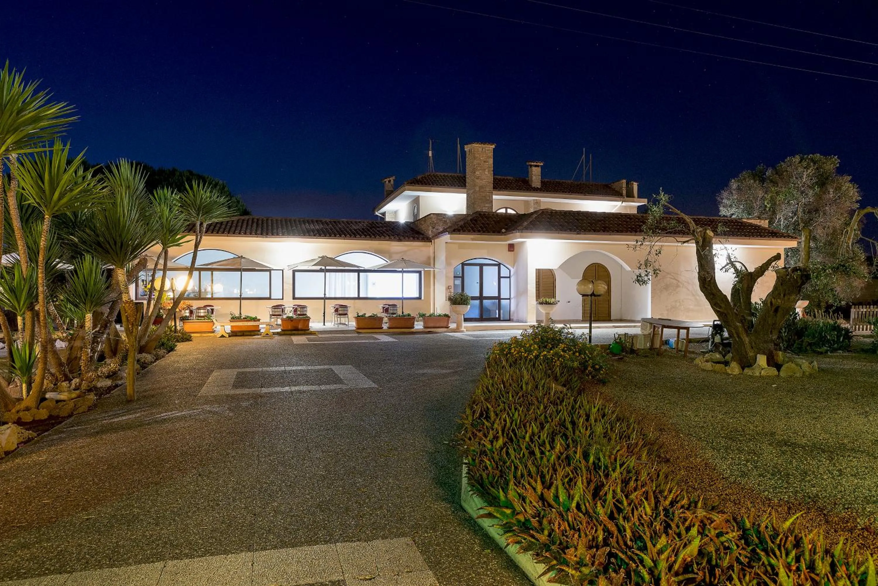 Property building in Hotel Villa Costes