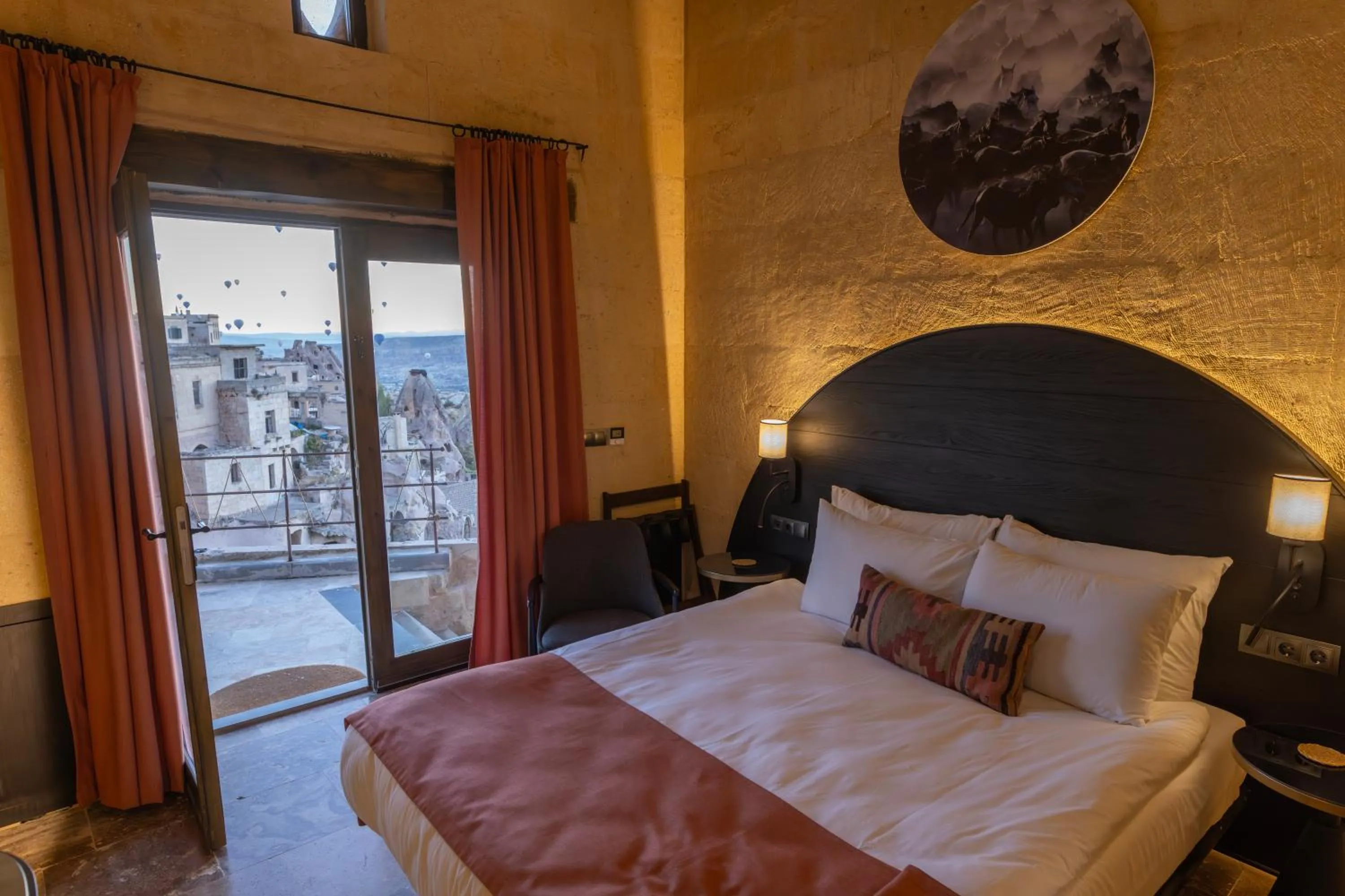 Photo of the whole room, Bed in Very Peri Cappadocia - The Lifestyle Luxury Design Hotel