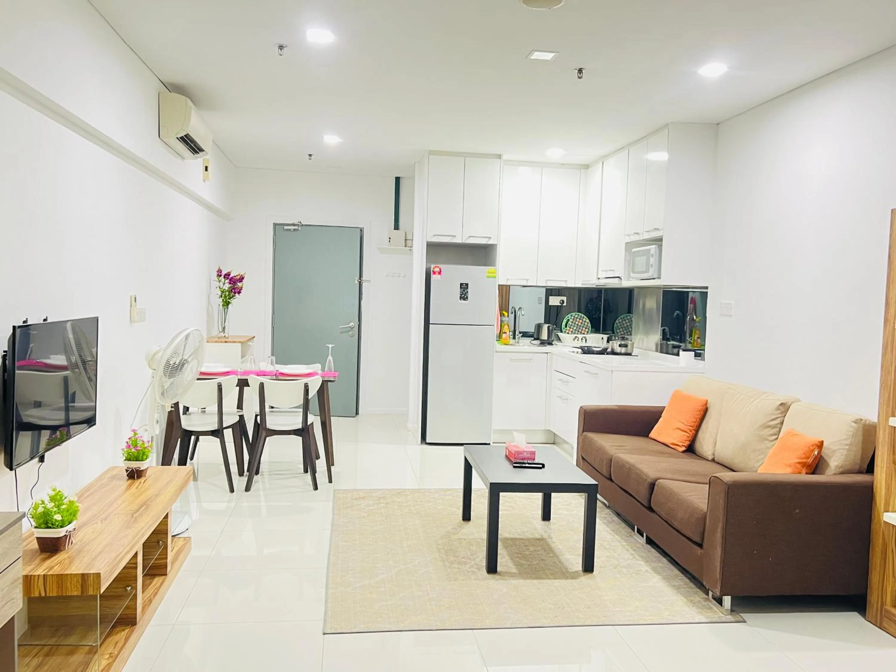 Kitchen or kitchenette in Mercu Summer Suites KLCC By Sweet Home