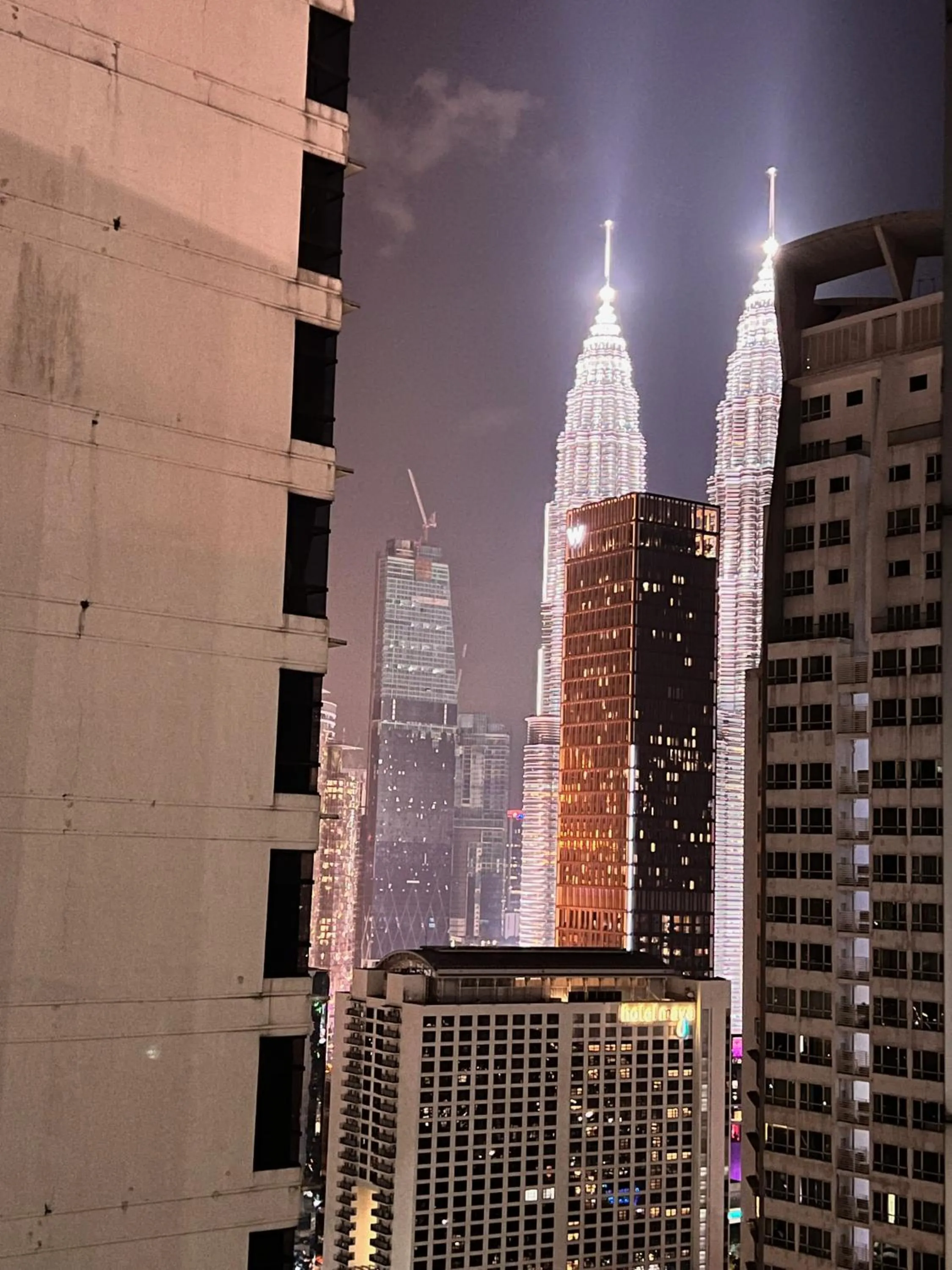 Night in Mercu Summer Suites KLCC By Sweet Home