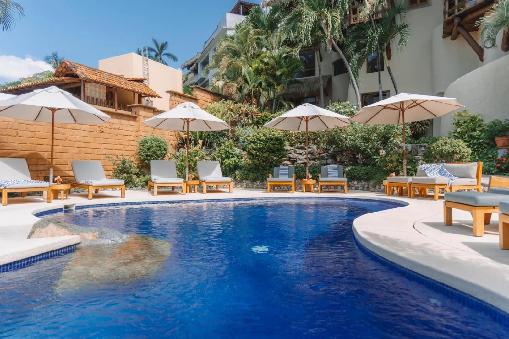 Swimming pool in La Villa Luz (sólo adultos)