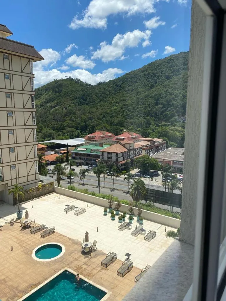 Property building in Apartamento Granja Brasil Itaipava - RJ