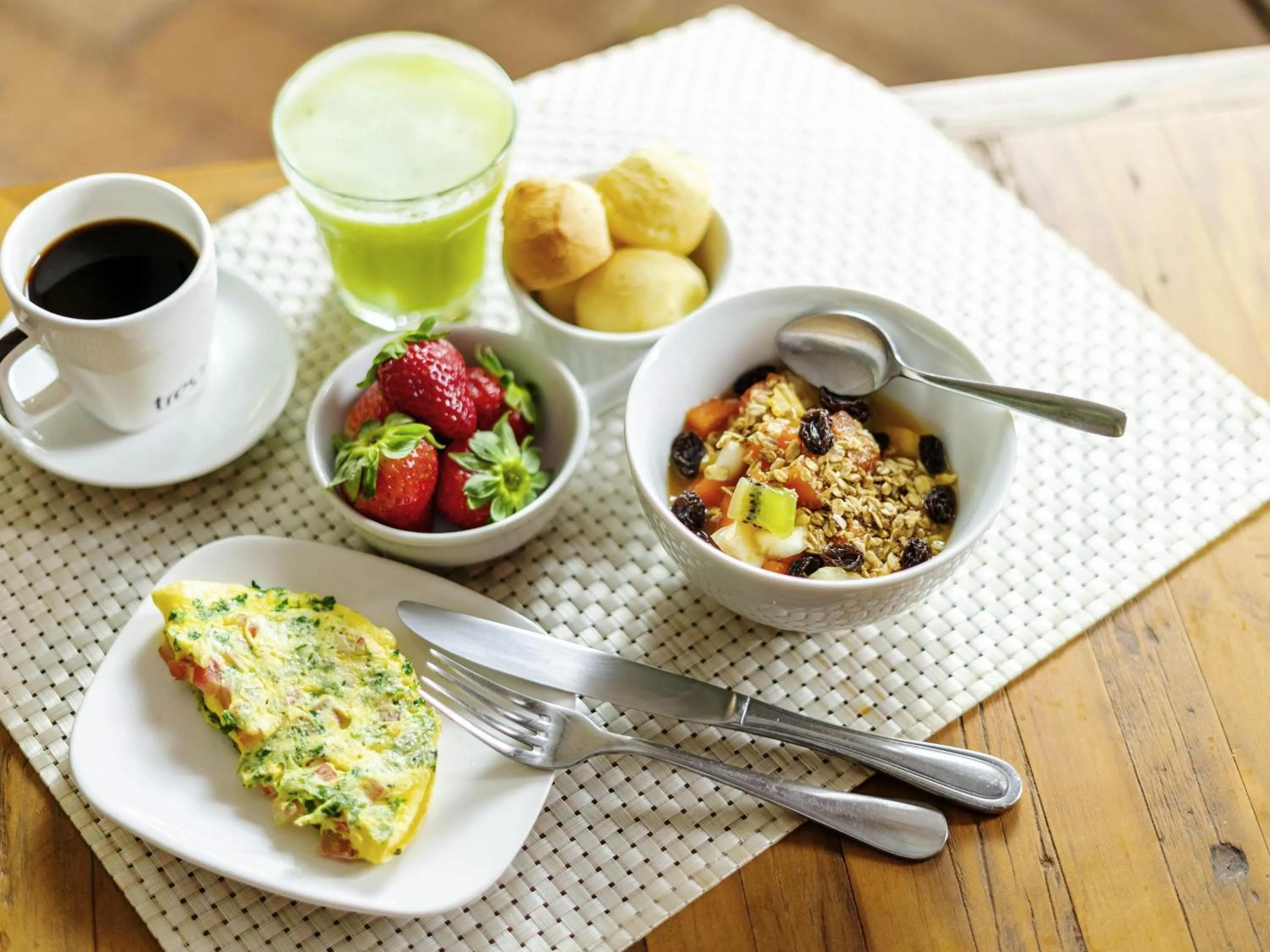 Restaurant/places to eat in Mercure Sao Paulo Moema Times Square