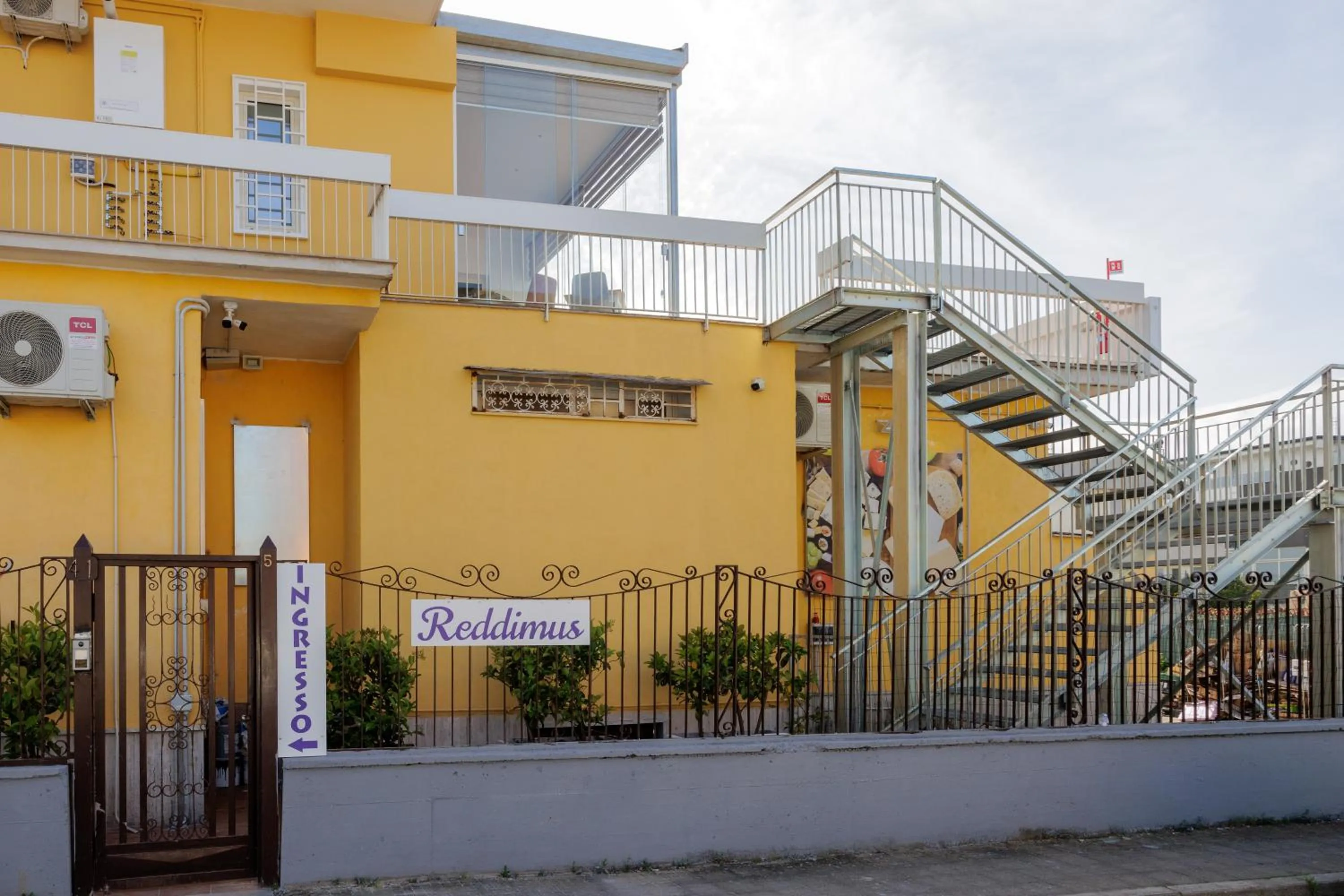 Property building in REDDIMUS Guest House