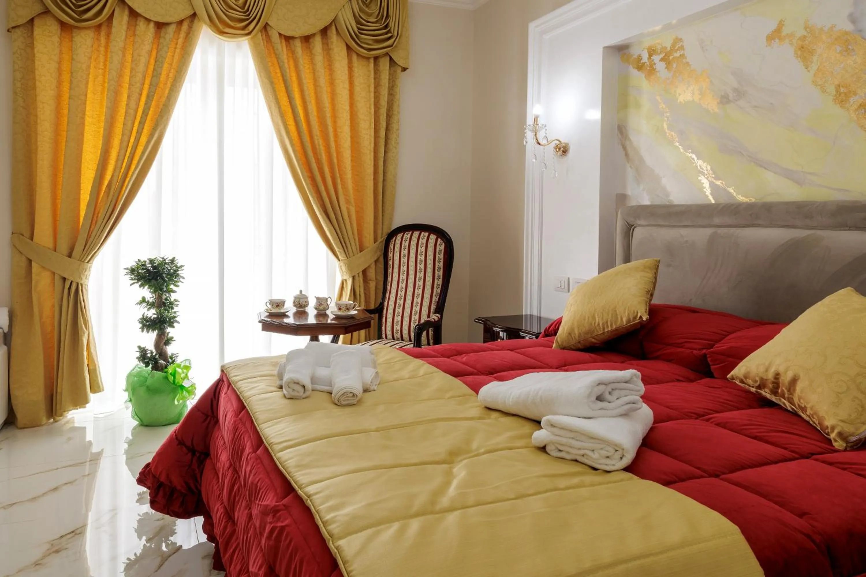 Photo of the whole room, Bed in REDDIMUS Guest House